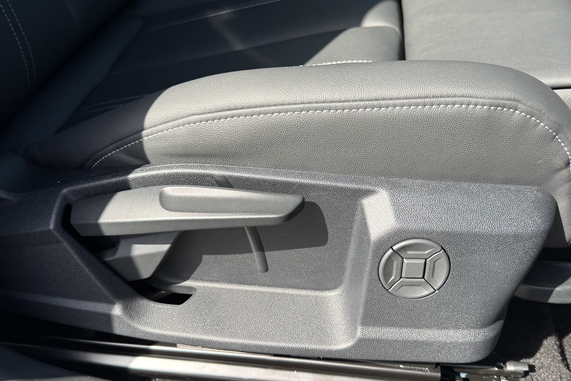 Audi Q4 e-tron thumbnail image number 29