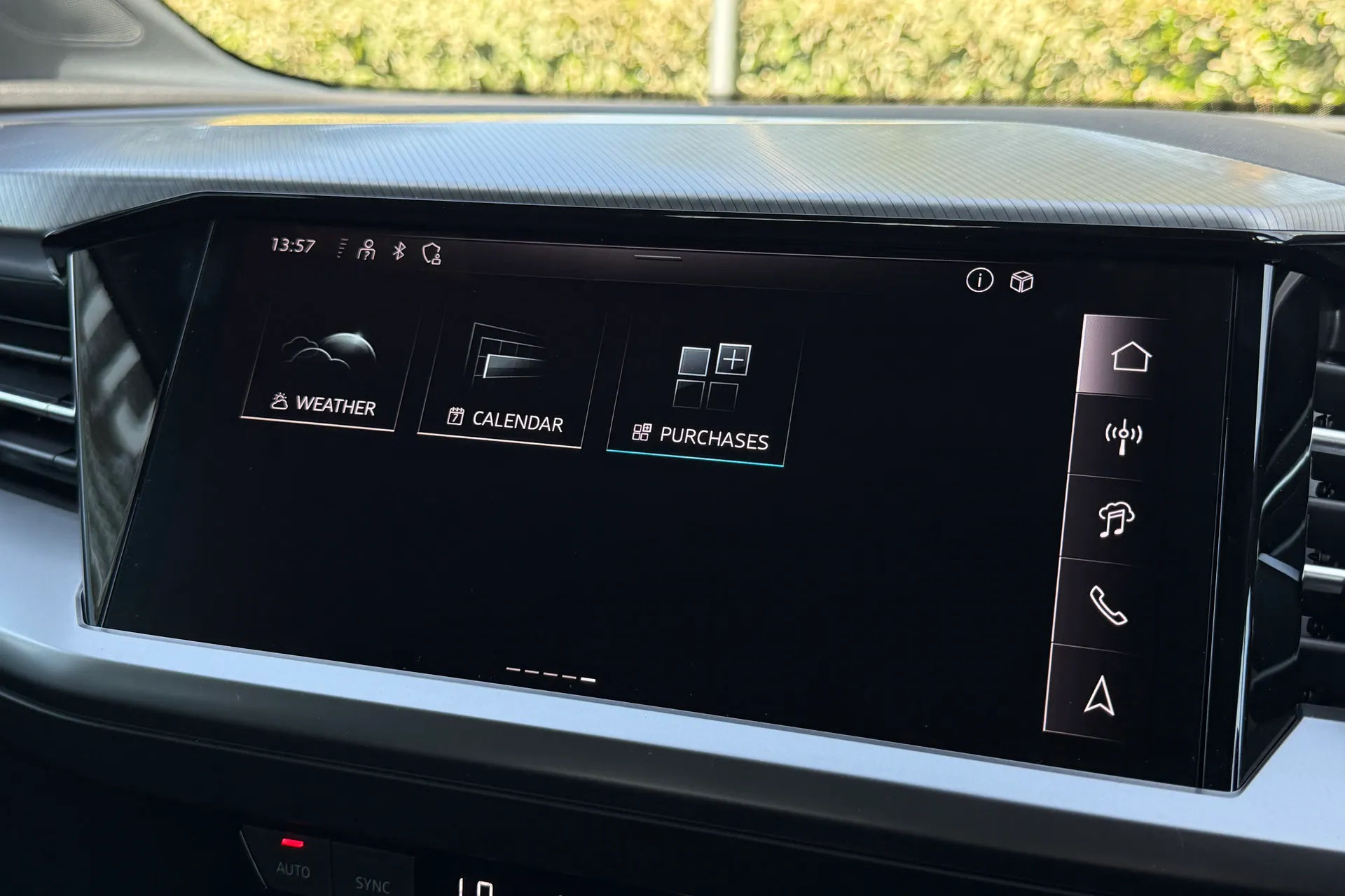 Audi Q4 e-tron thumbnail image number 21