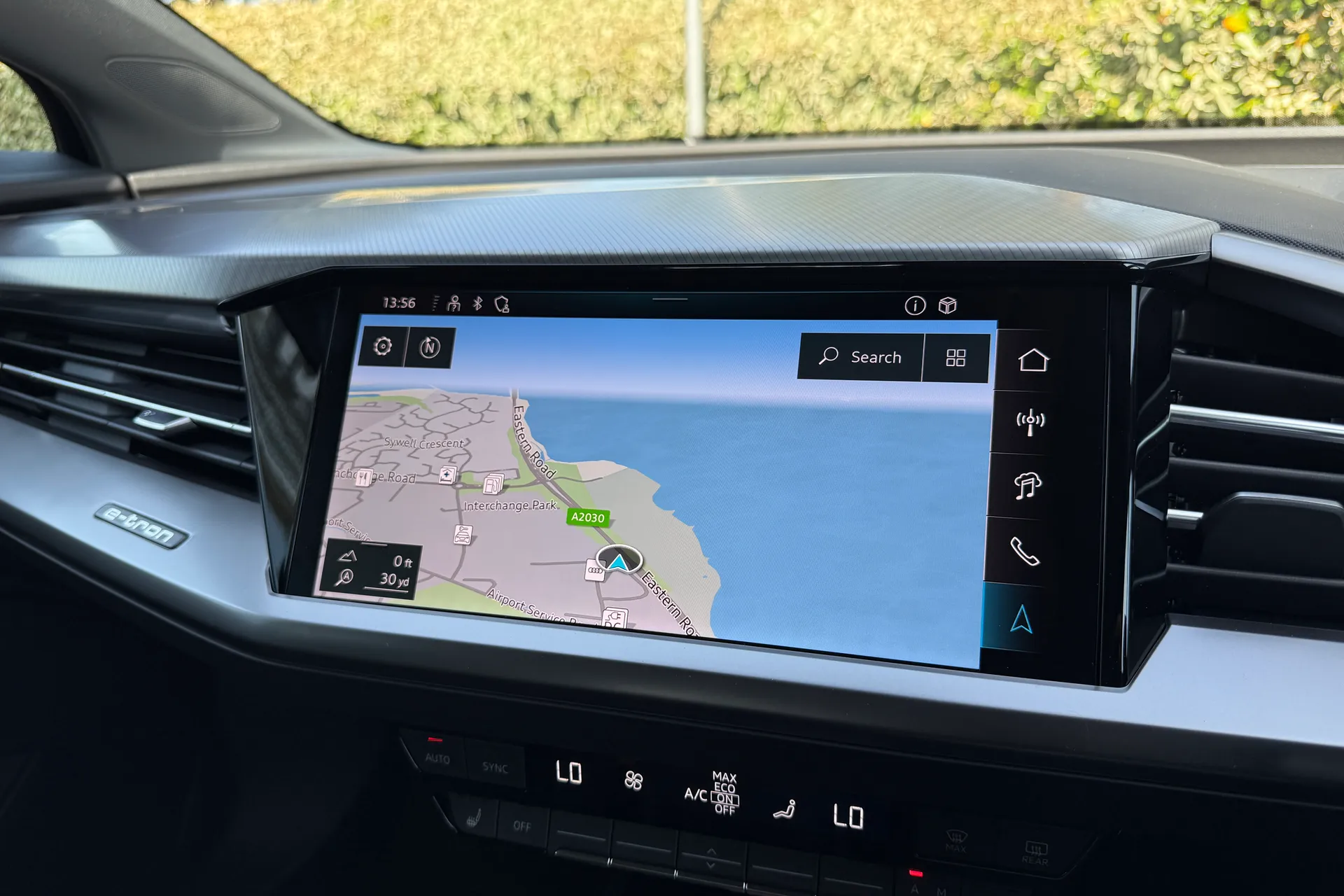 Audi Q4 e-tron thumbnail image number 6