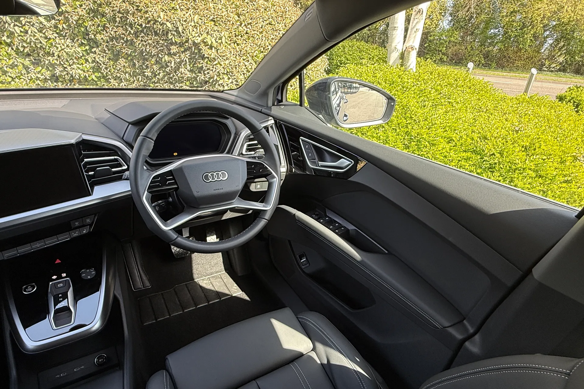 Audi Q4 e-tron thumbnail image number 45