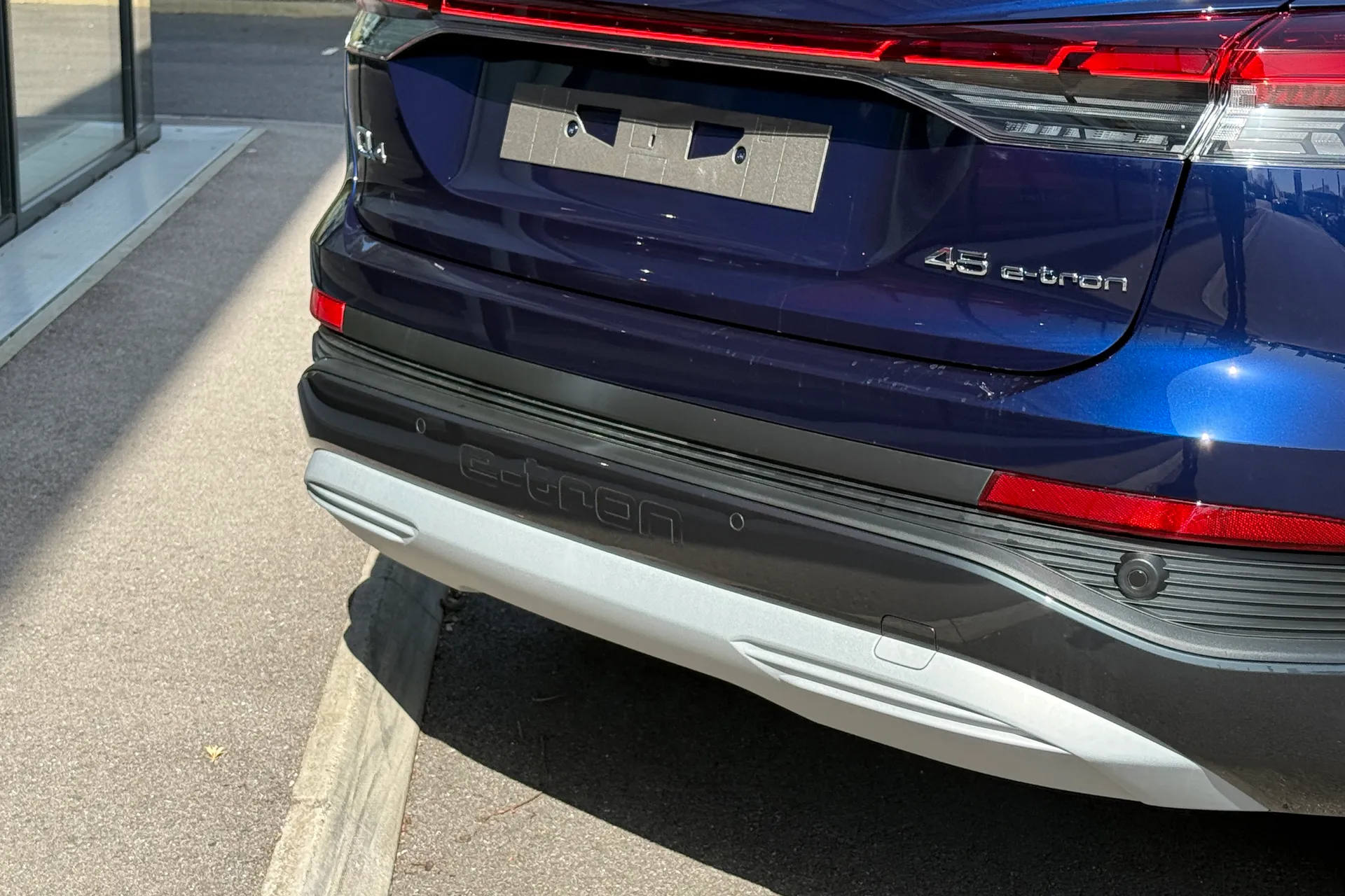 Audi Q4 e-tron thumbnail image number 32