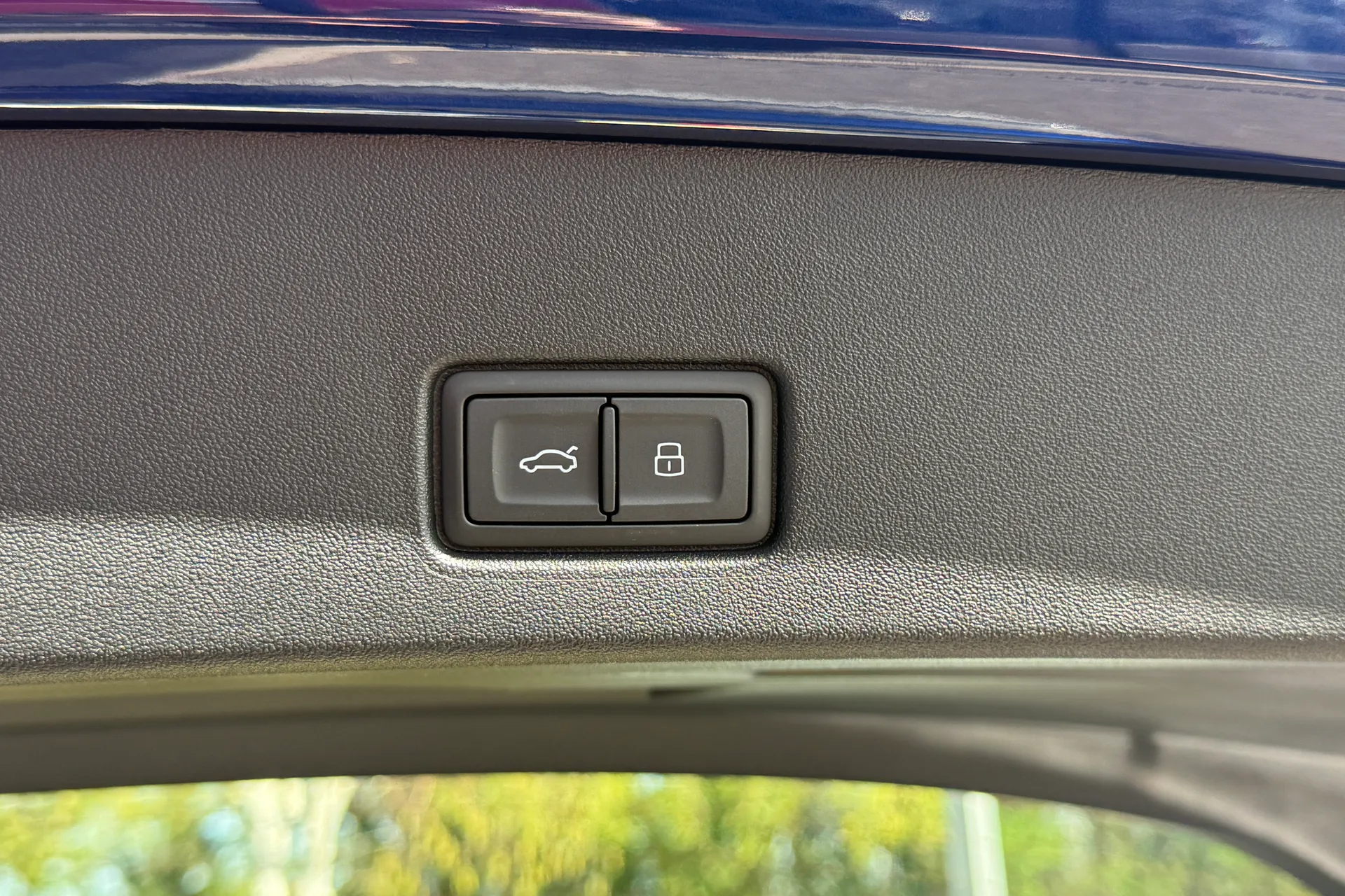 Audi Q4 e-tron thumbnail image number 35