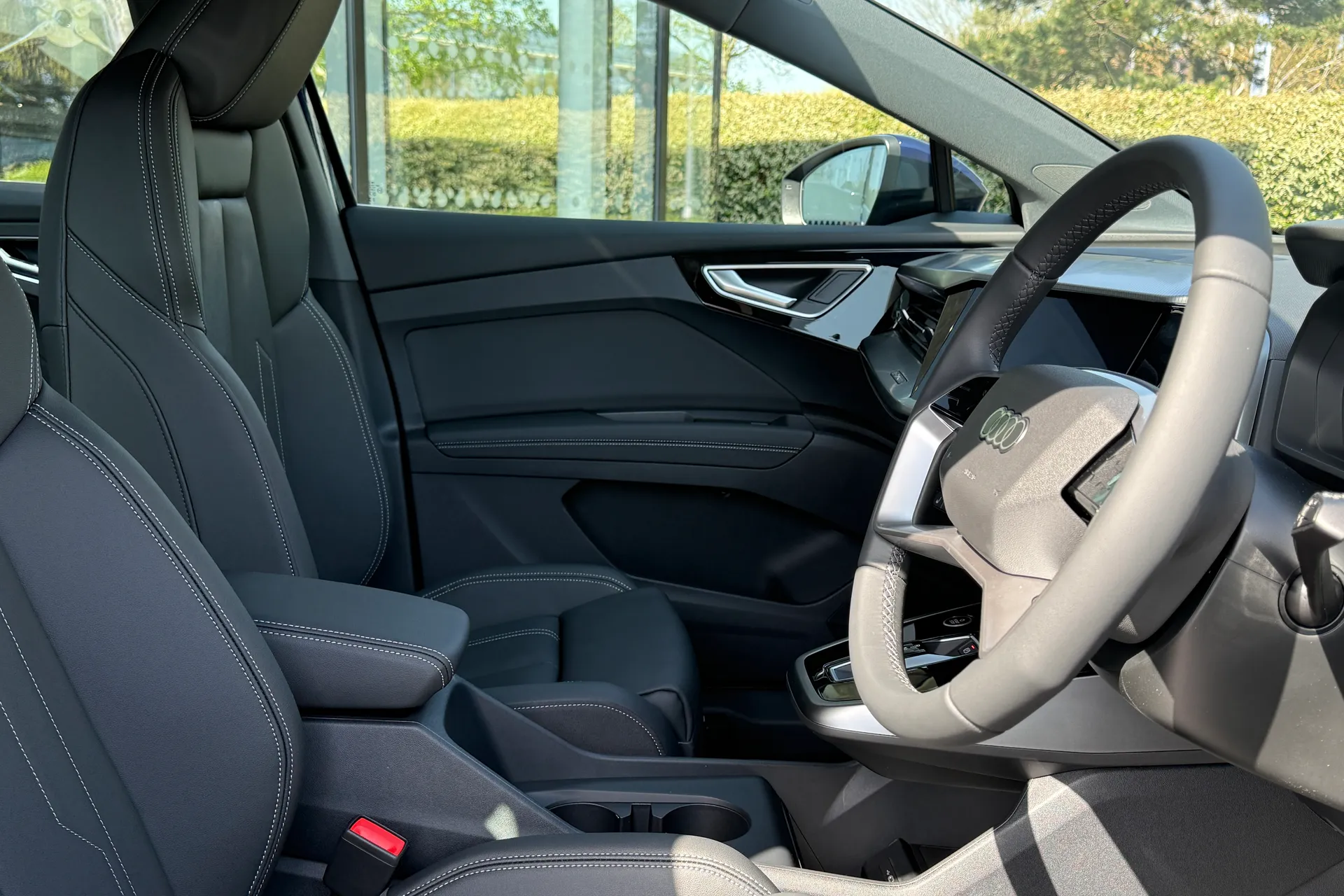 Audi Q4 e-tron thumbnail image number 23