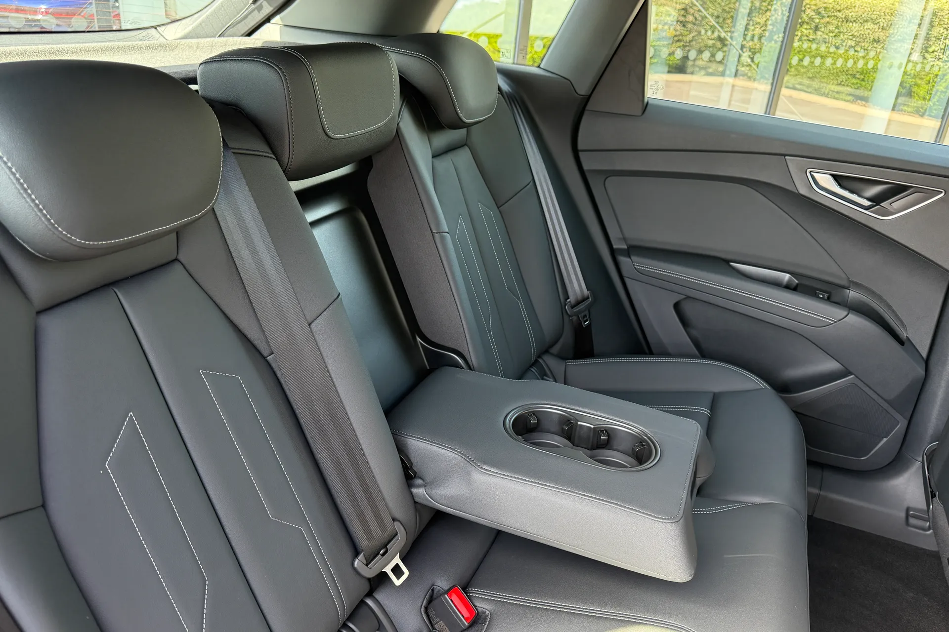 Audi Q4 e-tron thumbnail image number 34