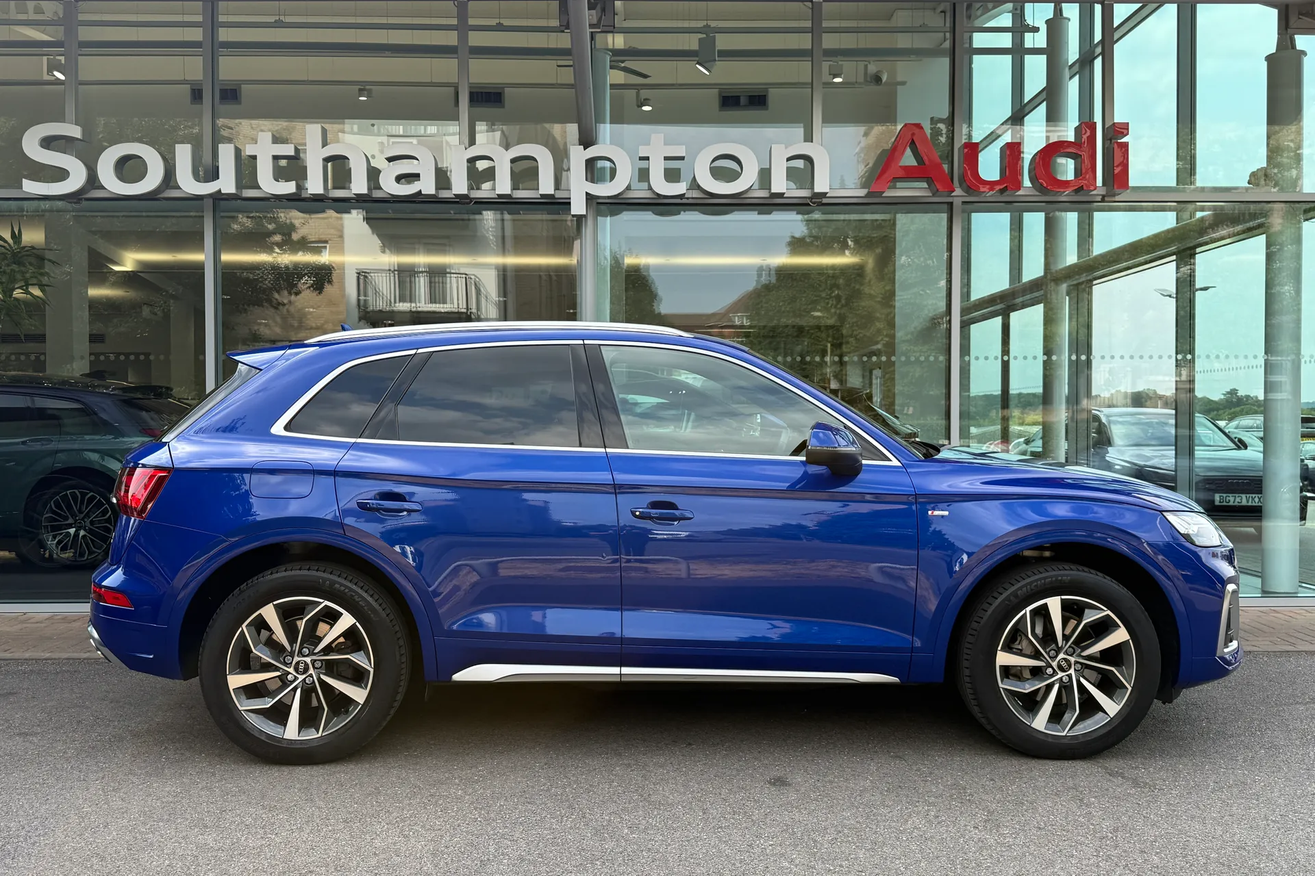 Audi Q5 thumbnail image number 4