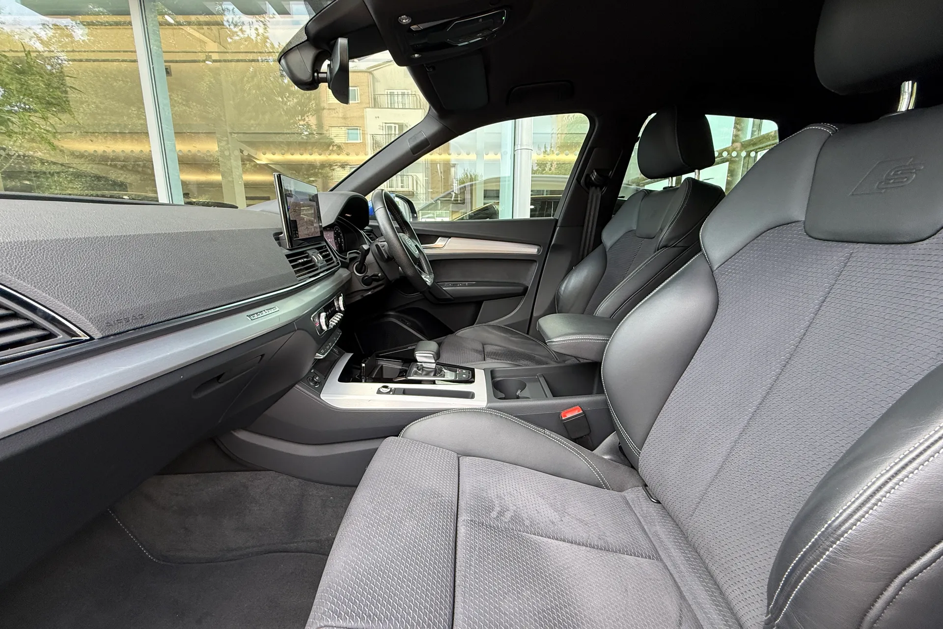 Audi Q5 thumbnail image number 56