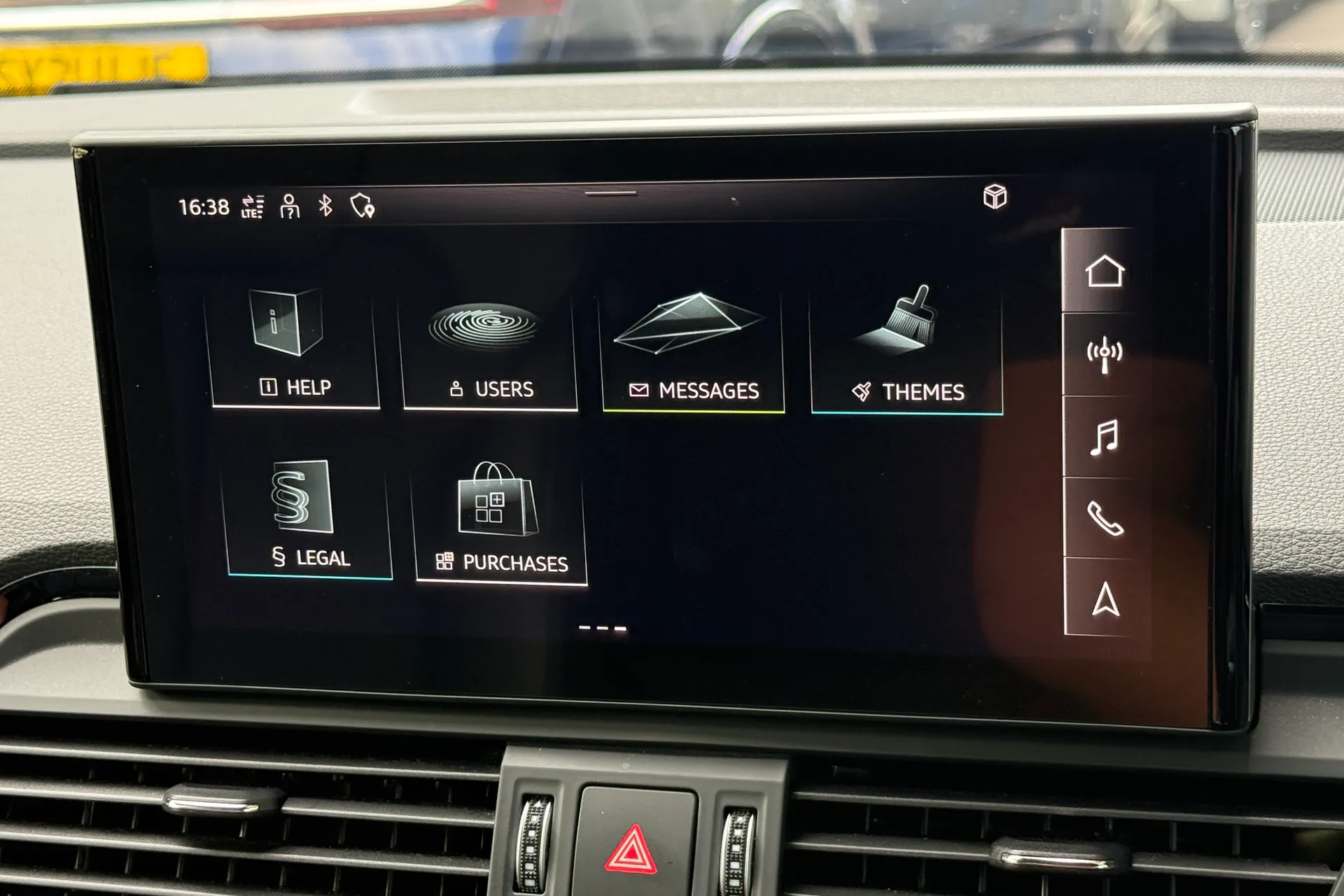 Audi Q5 thumbnail image number 17