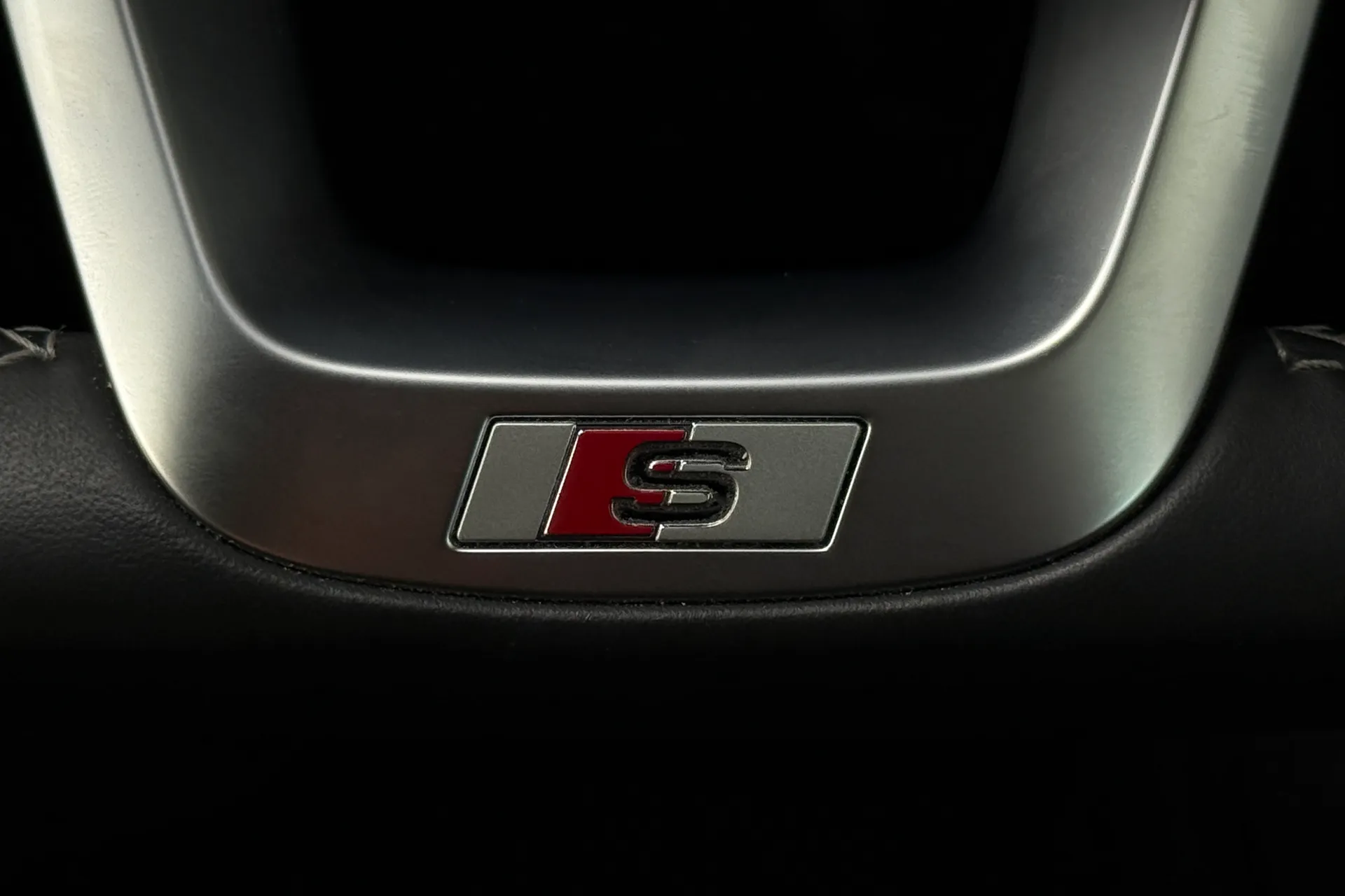 Audi Q5 thumbnail image number 13