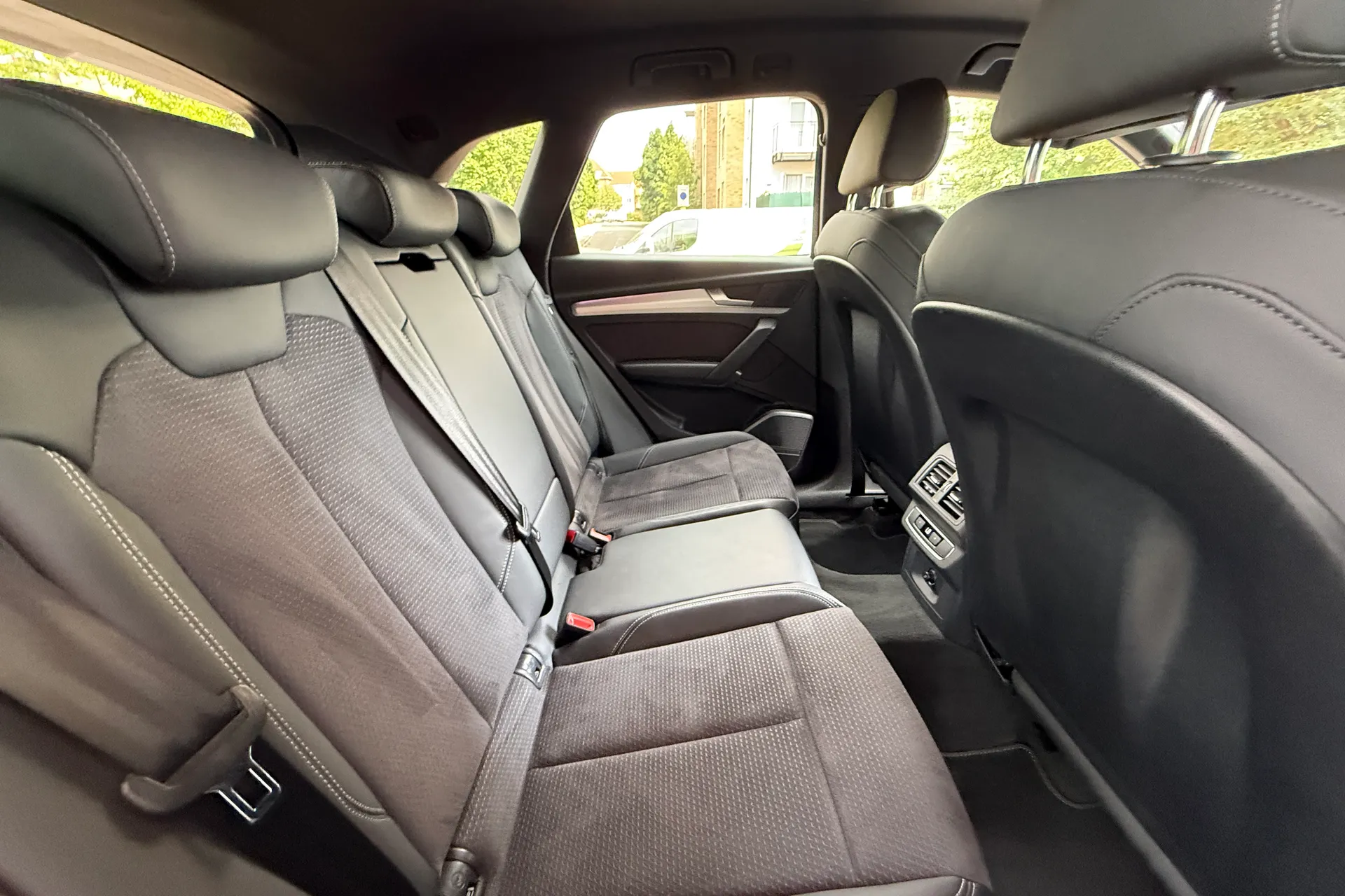 Audi Q5 thumbnail image number 41