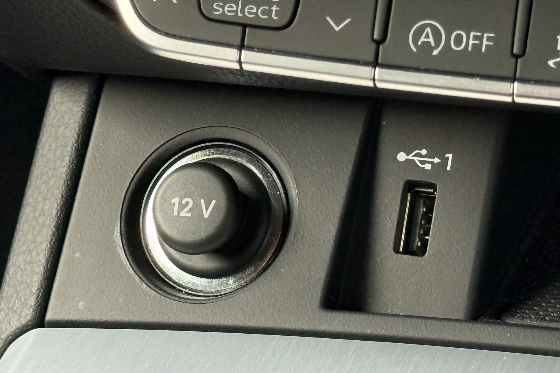 Audi Q5 thumbnail image number 25