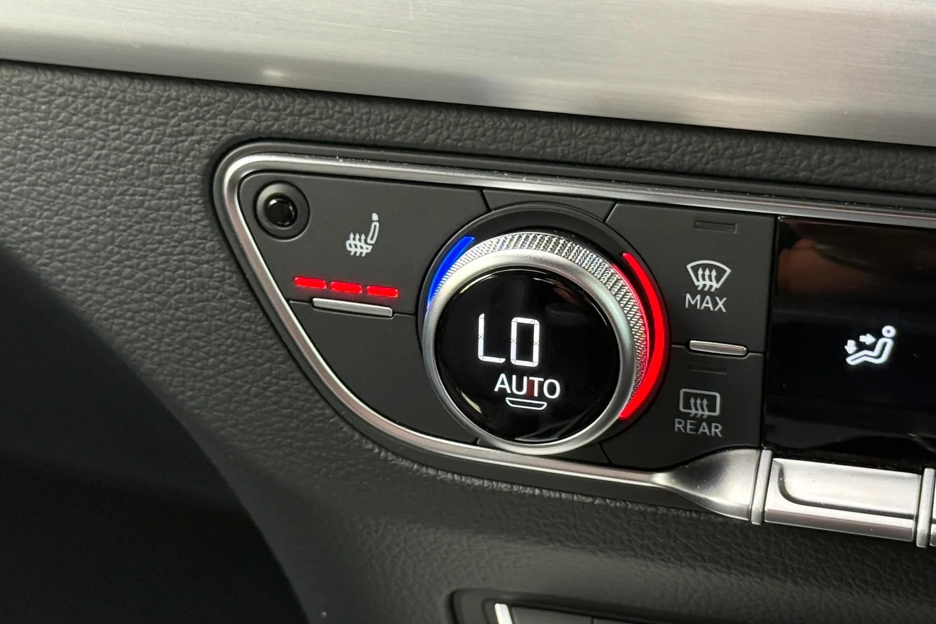 Audi Q5 thumbnail image number 21