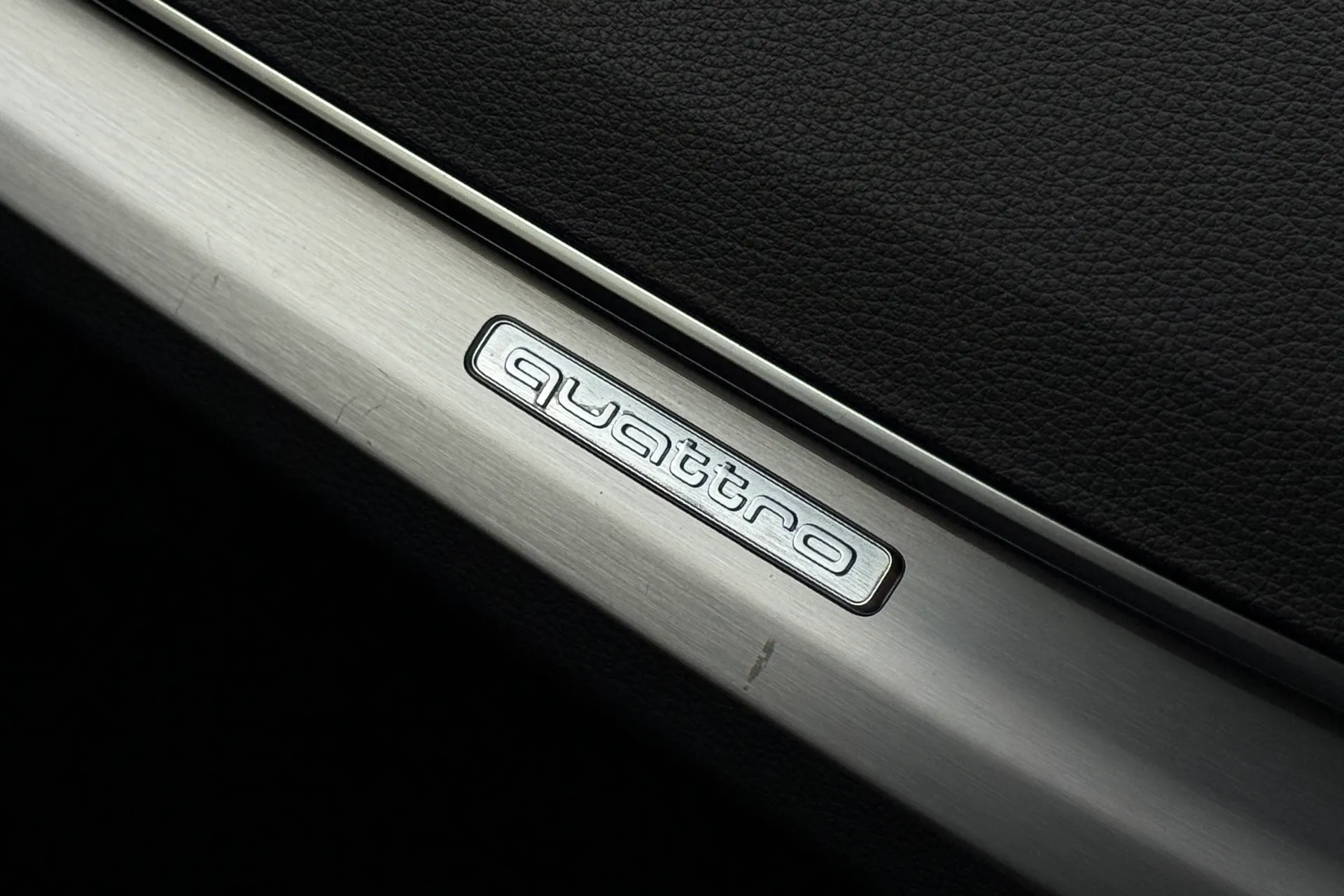 Audi Q5 thumbnail image number 22