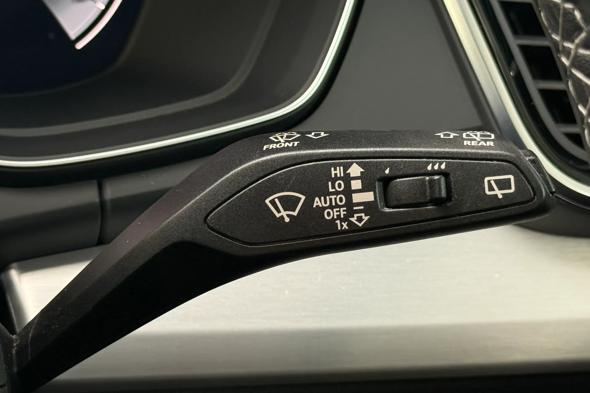 Audi Q5 thumbnail image number 14