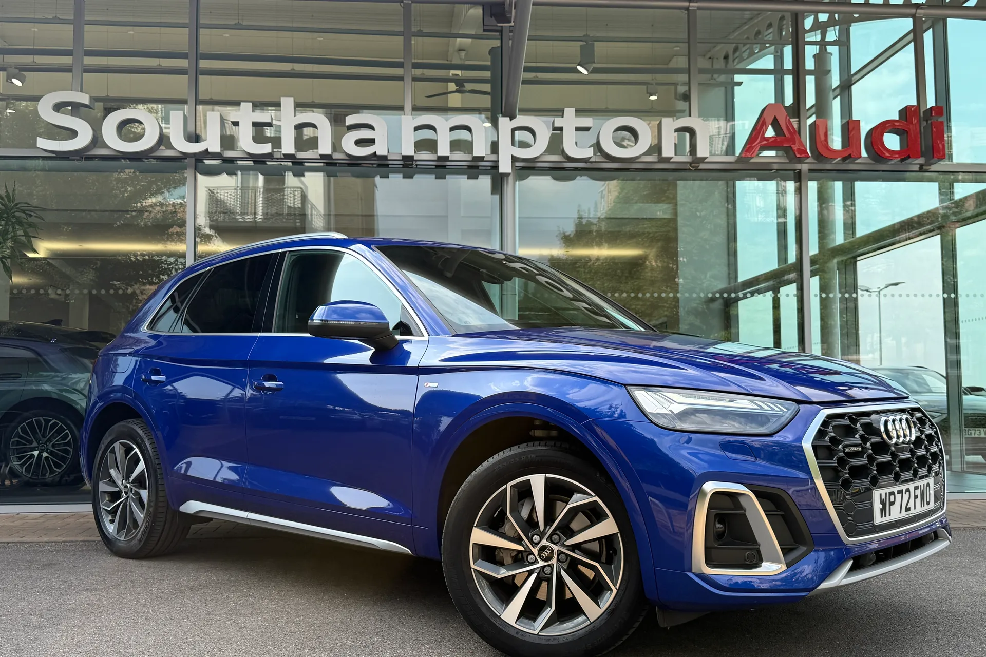 Audi Q5 focused image