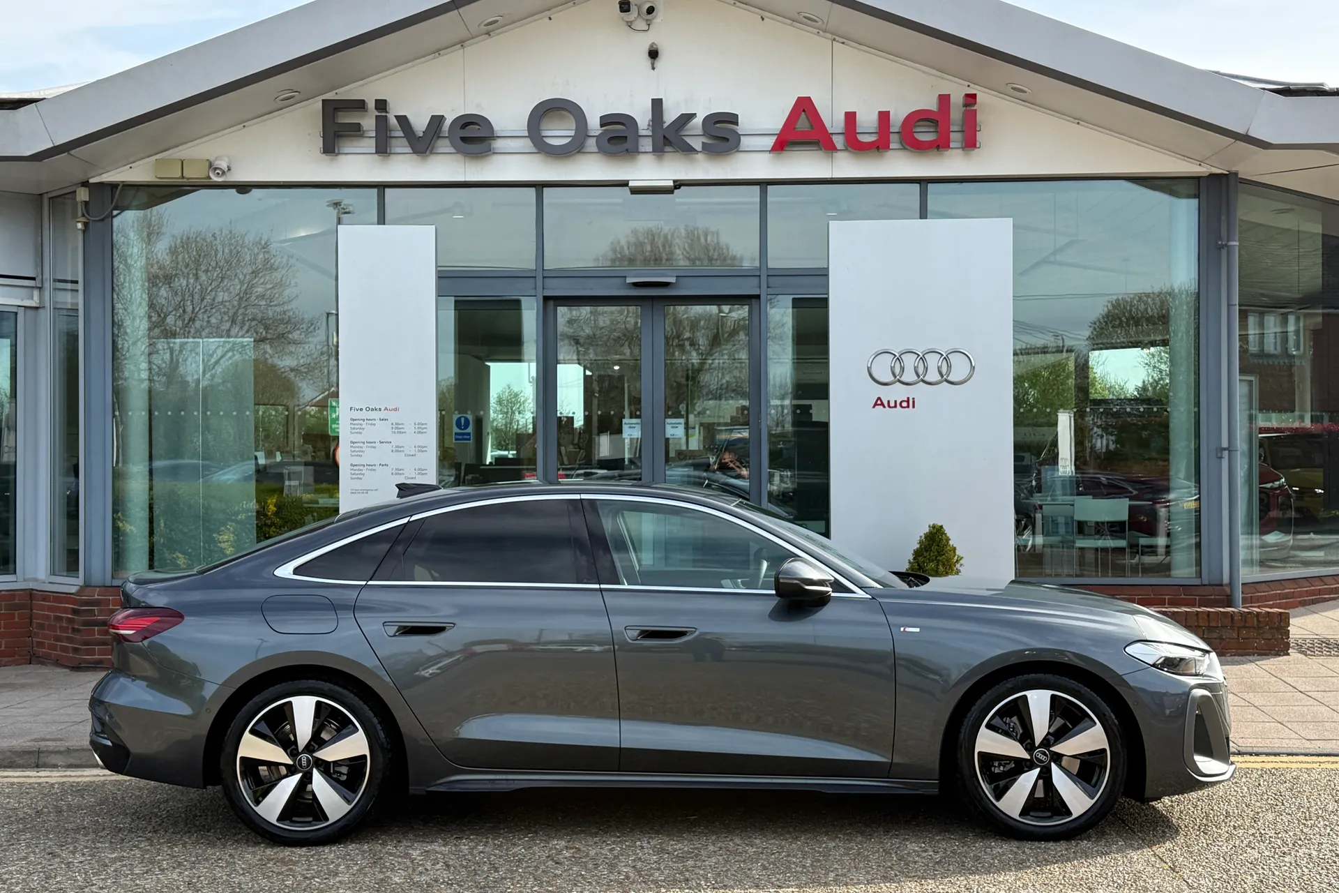 Audi A5 thumbnail image number 2