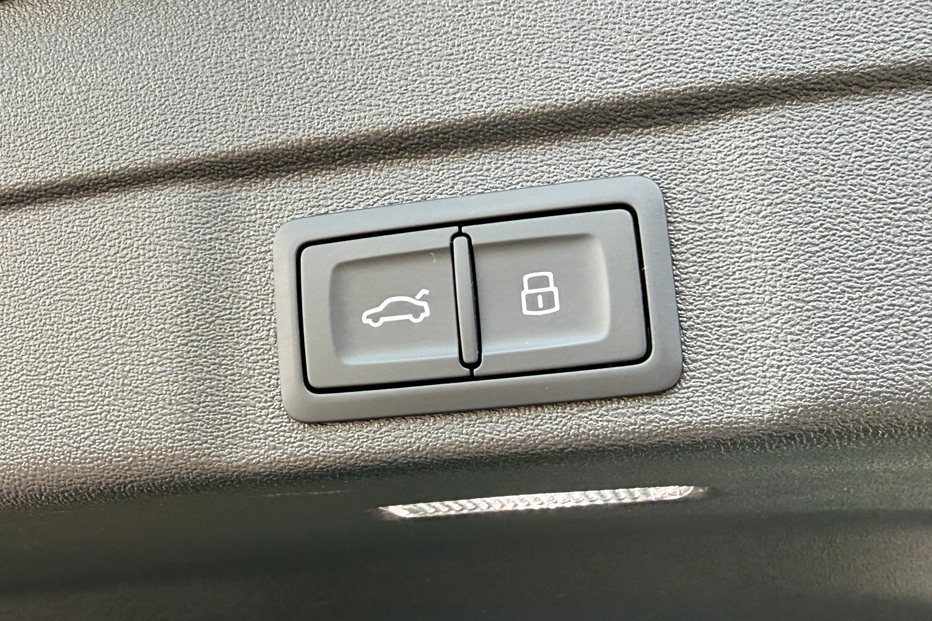 Audi A5 thumbnail image number 44