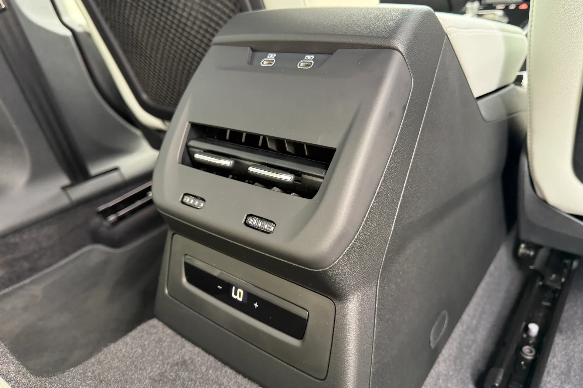 Audi A5 thumbnail image number 56