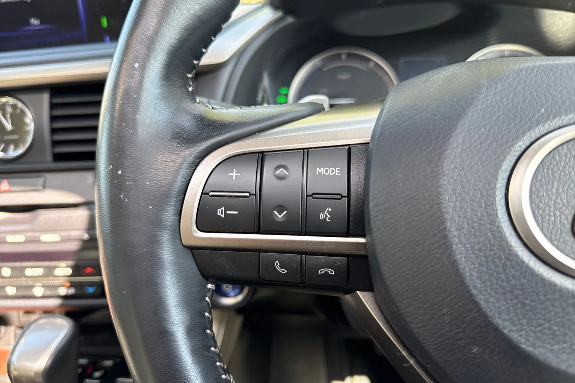 LEXUS RX thumbnail image number 52