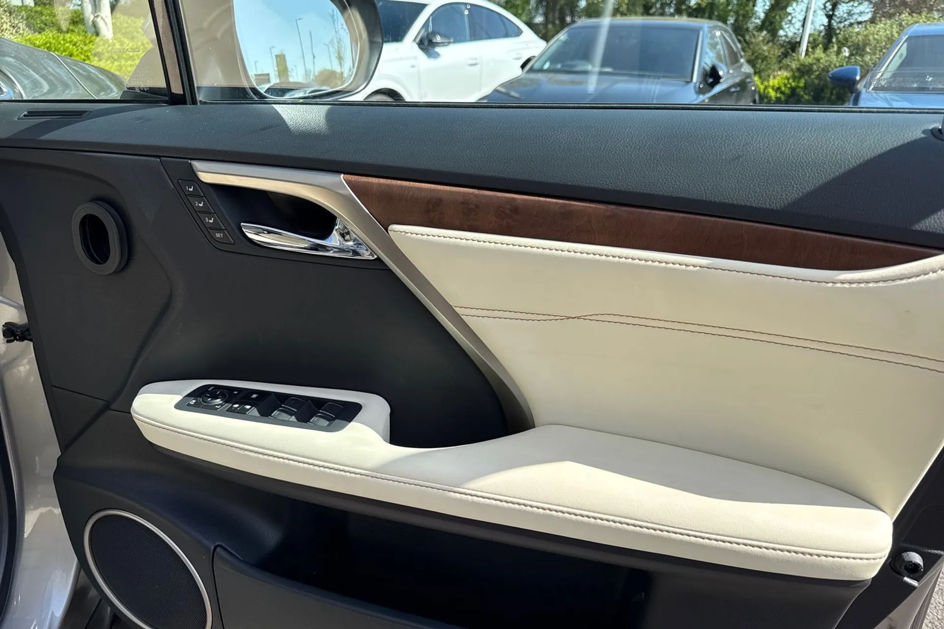 LEXUS RX thumbnail image number 54