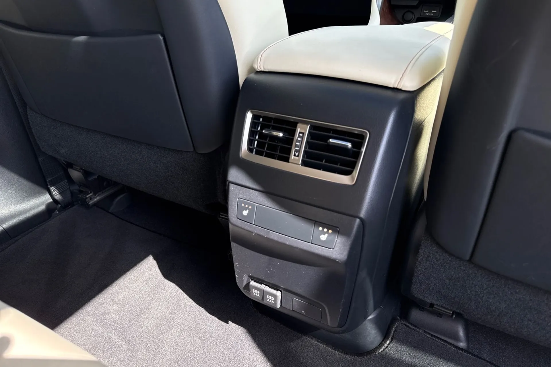 LEXUS RX thumbnail image number 38