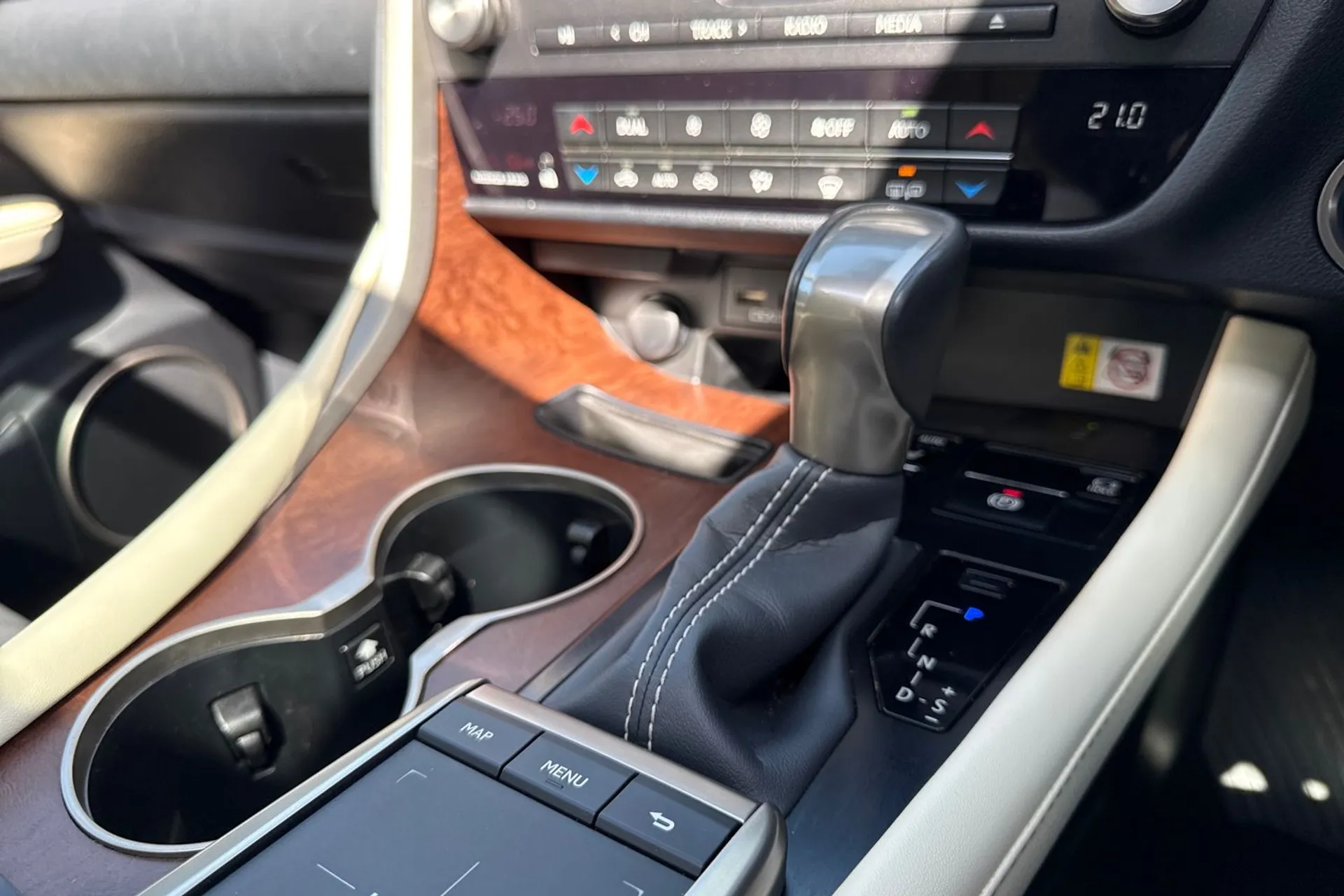 LEXUS RX thumbnail image number 13