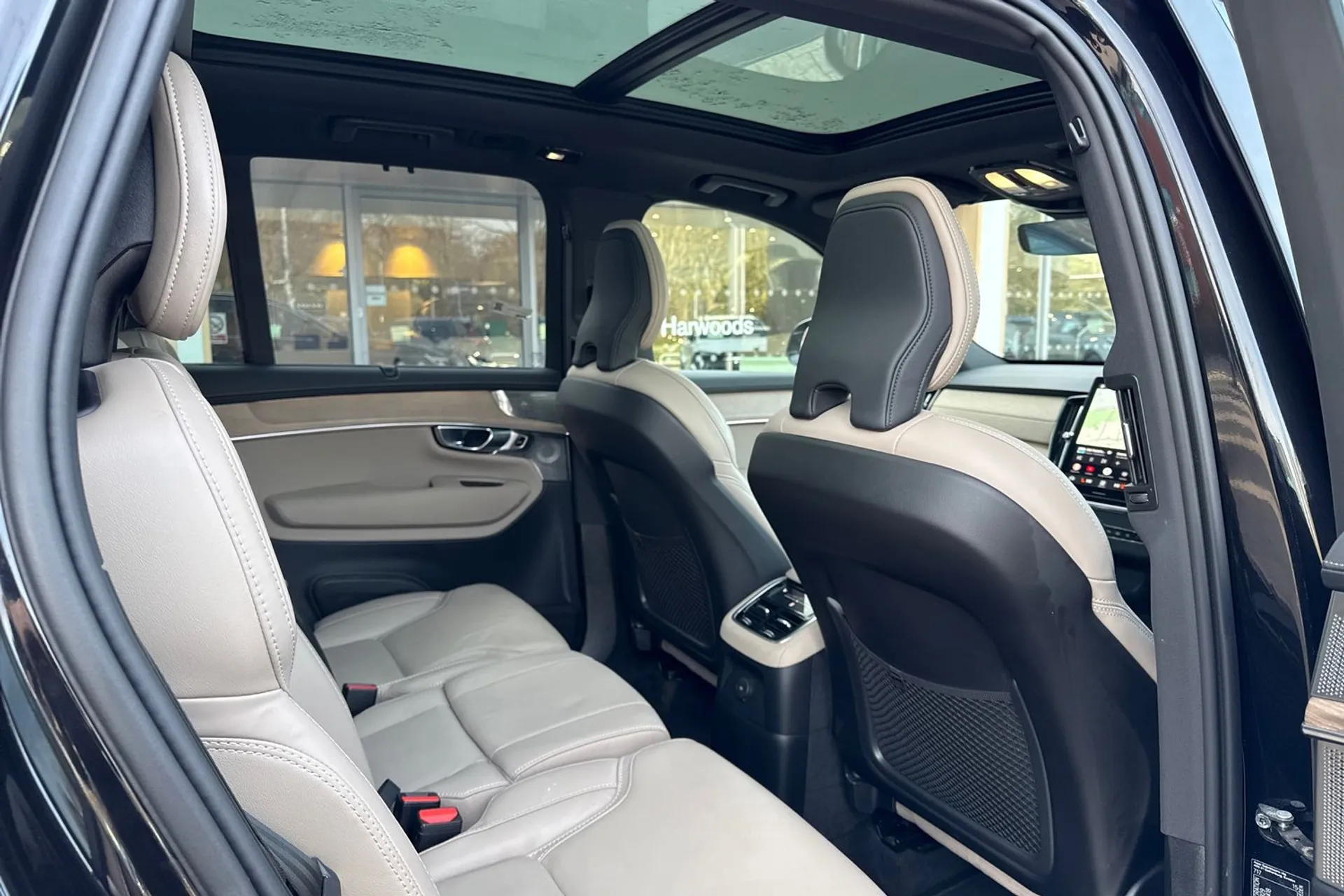 Volvo XC90 thumbnail image number 25