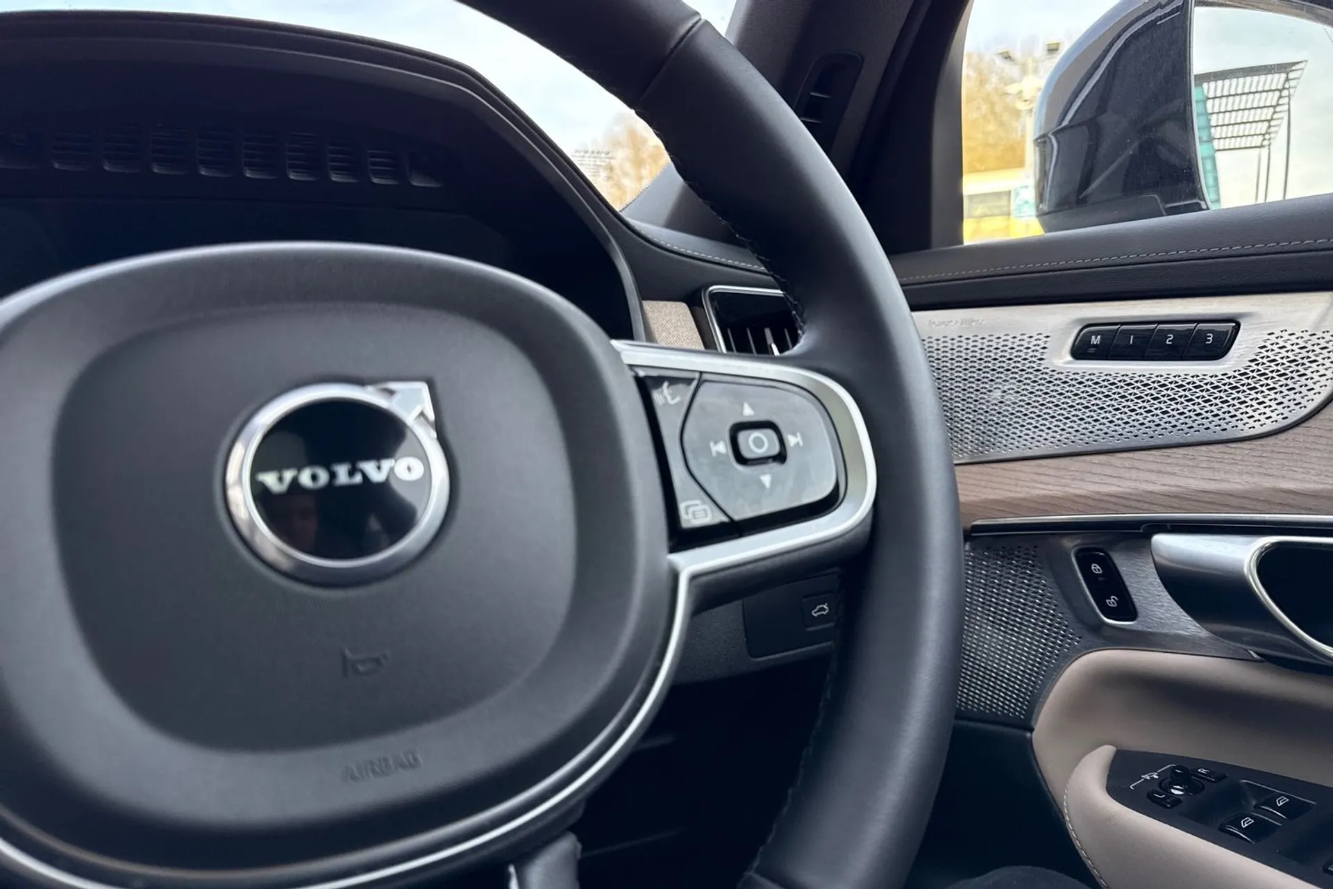 Volvo XC90 thumbnail image number 39