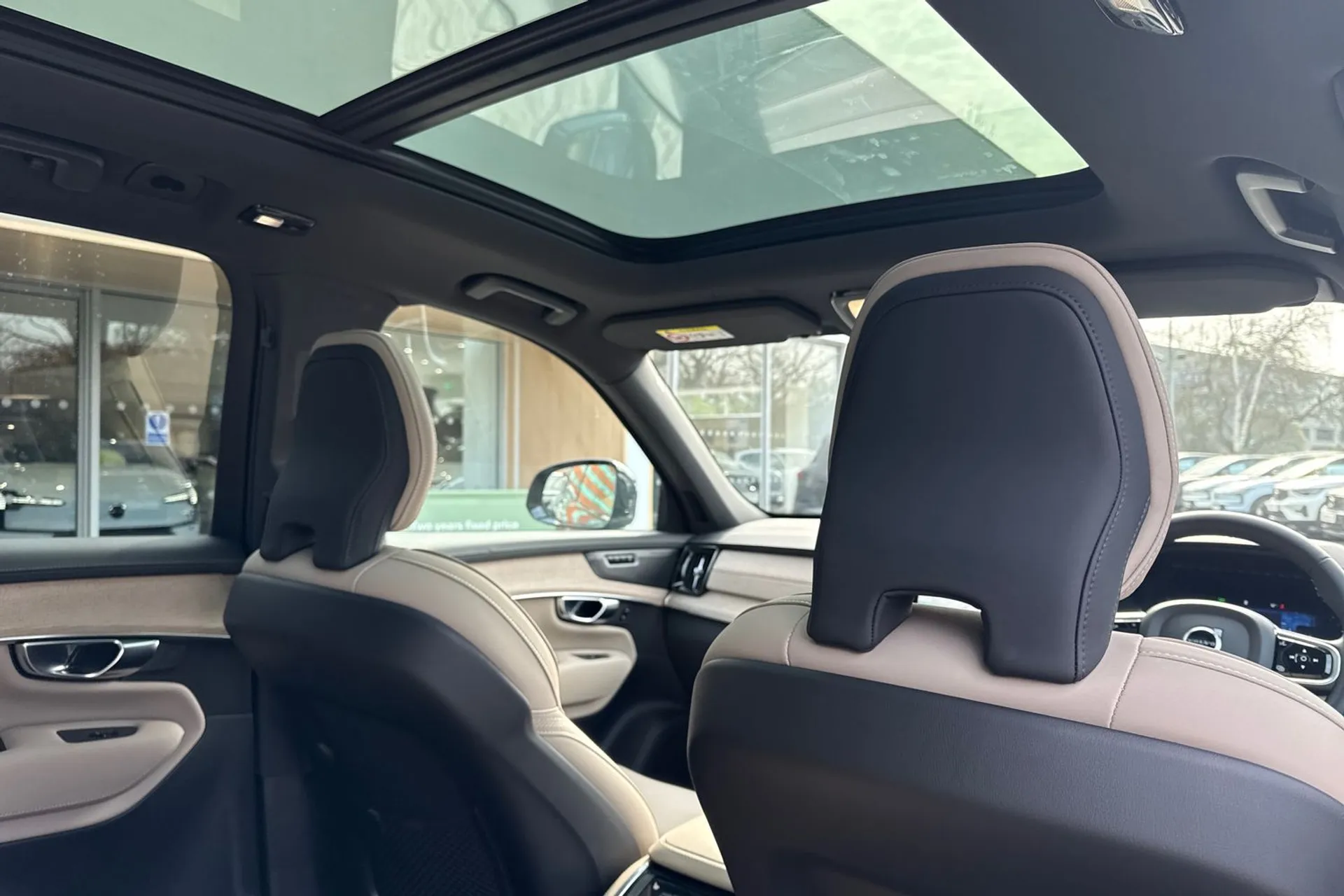 Volvo XC90 thumbnail image number 25