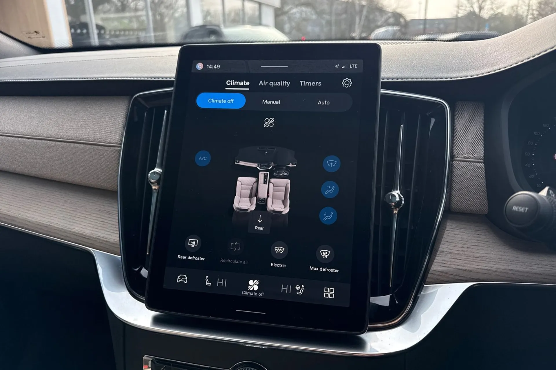 Volvo XC90 thumbnail image number 41