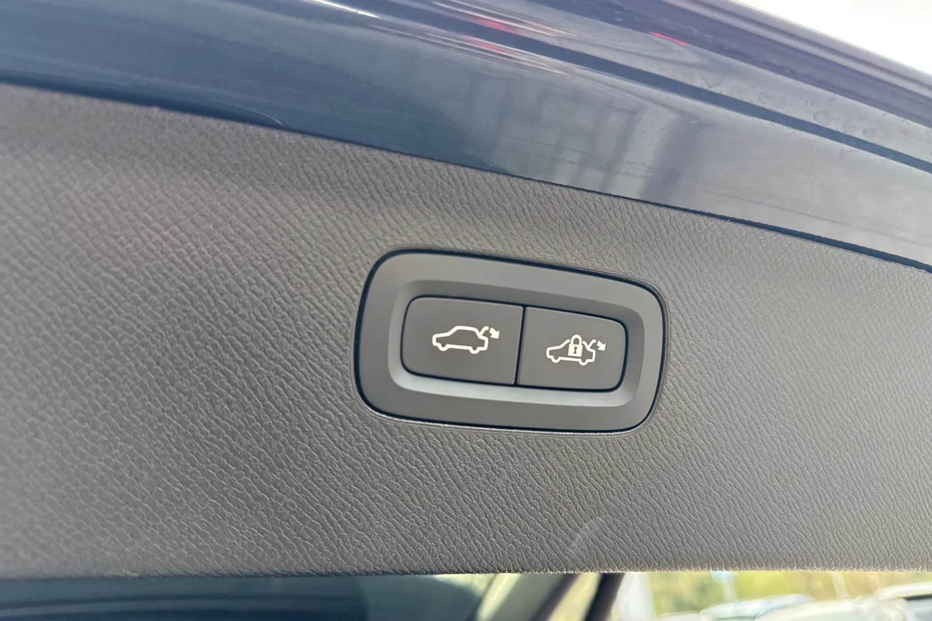 Volvo XC90 thumbnail image number 22