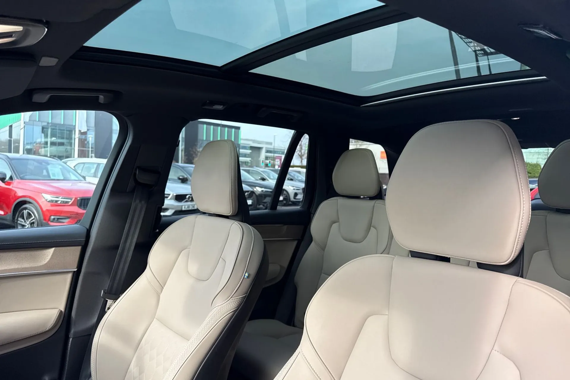 Volvo XC90 thumbnail image number 31