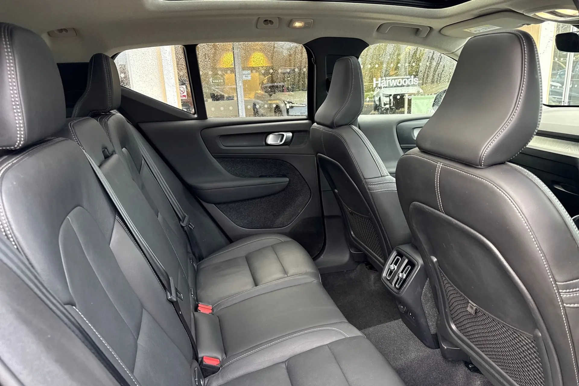 Volvo XC40 thumbnail image number 23