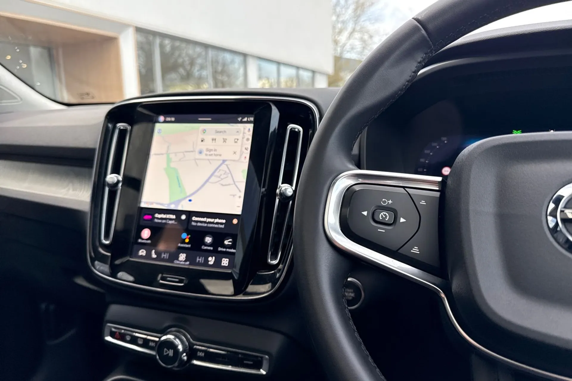 Volvo XC40 thumbnail image number 36