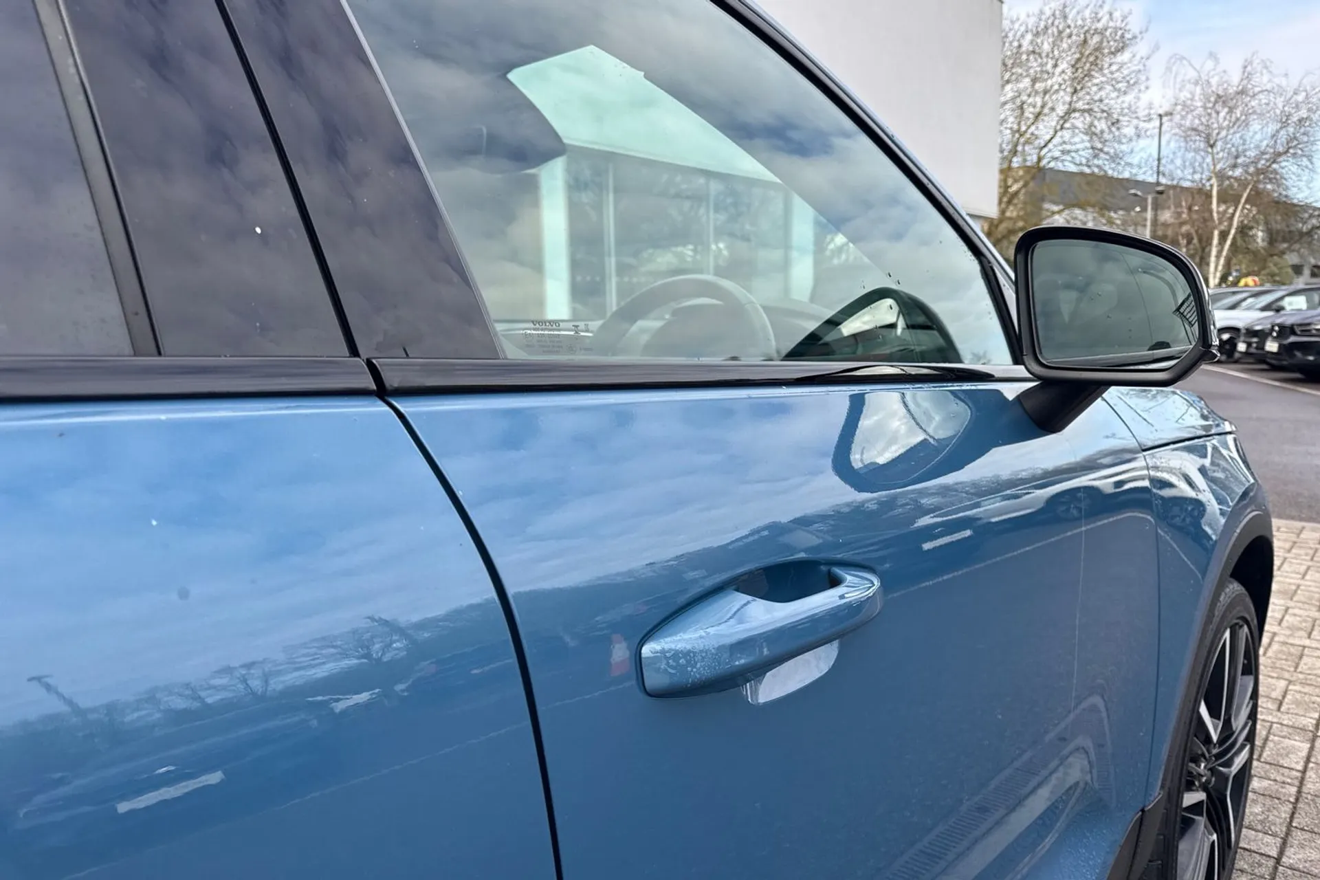 Volvo XC40 thumbnail image number 17