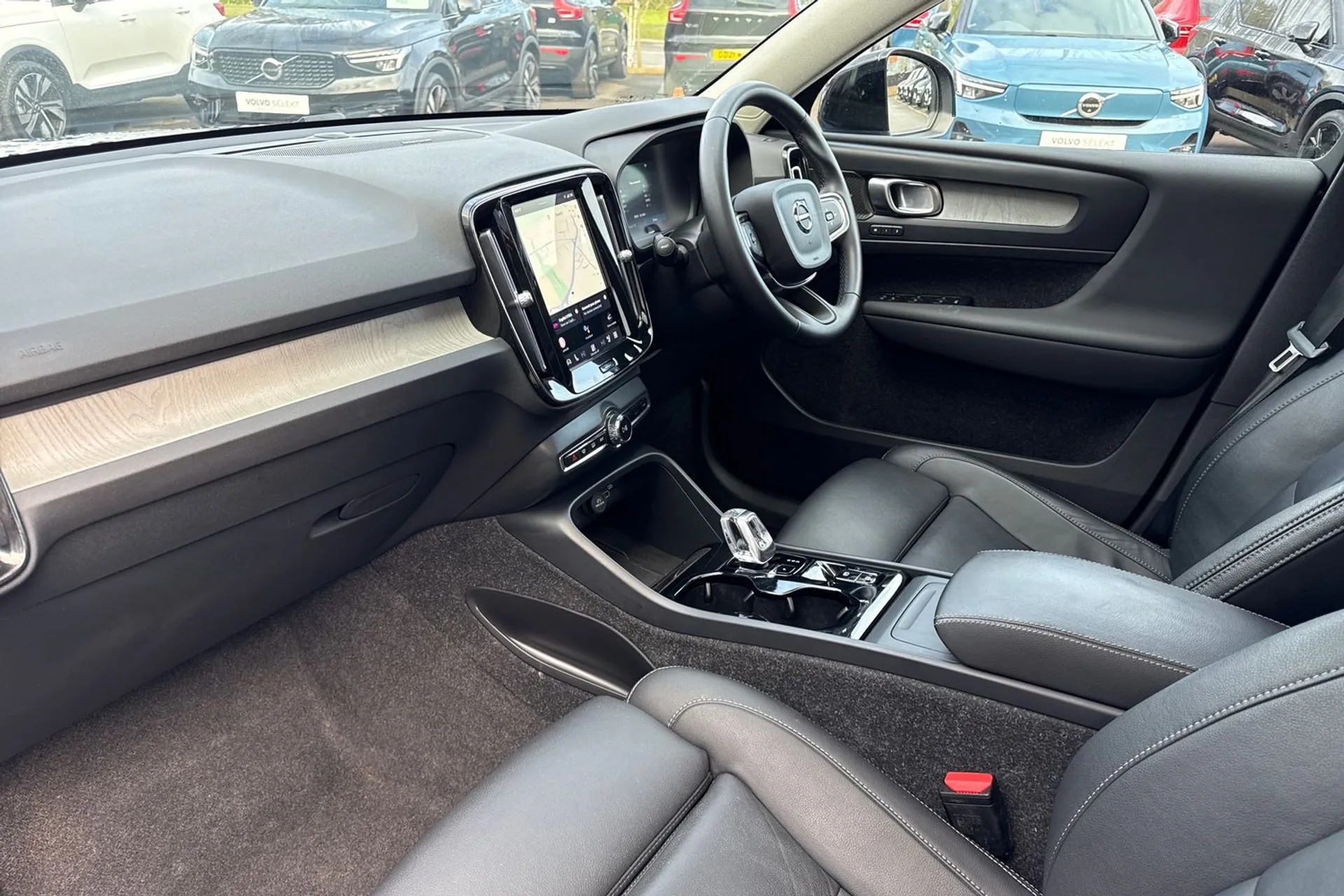 Volvo XC40 thumbnail image number 27