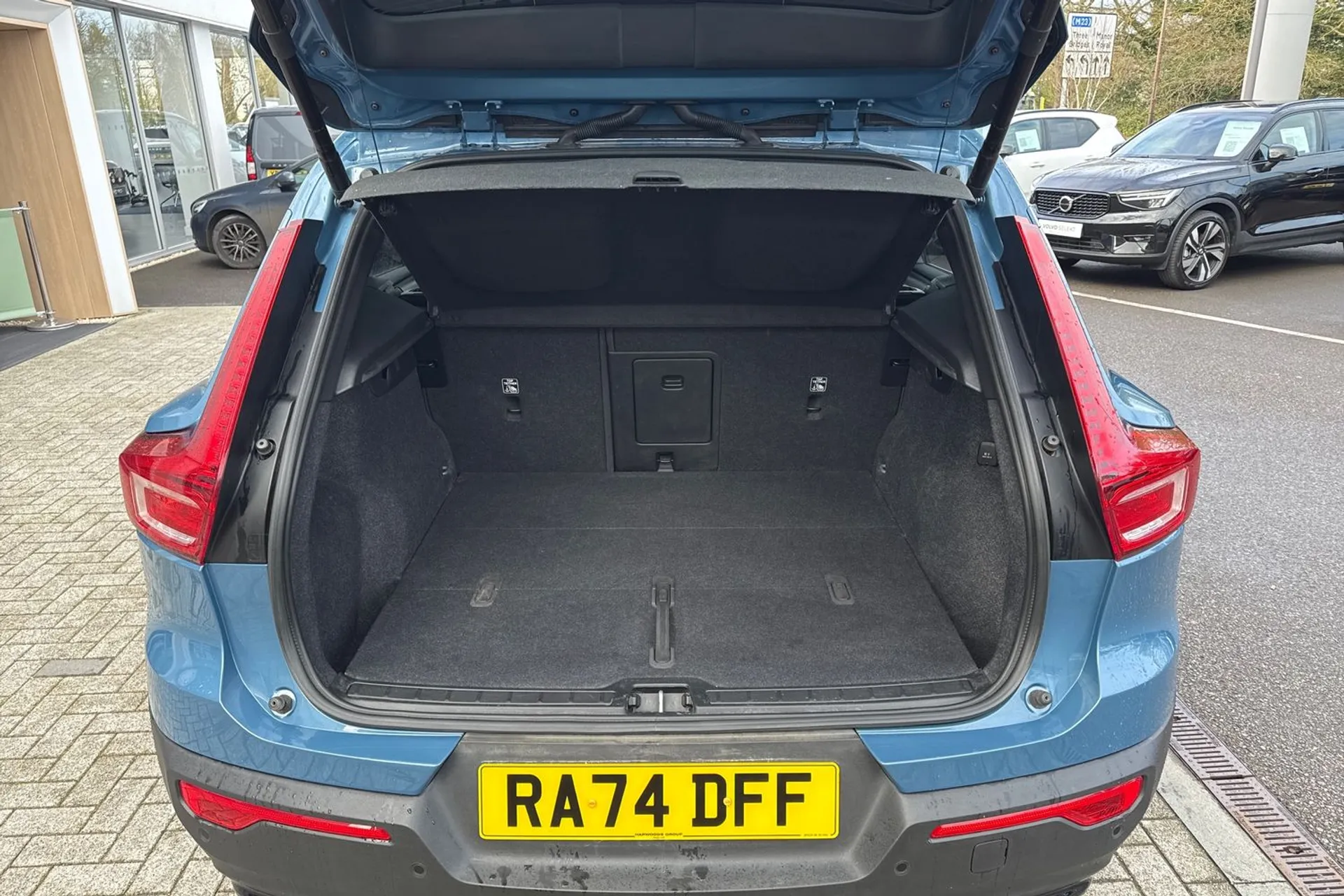 Volvo XC40 thumbnail image number 20