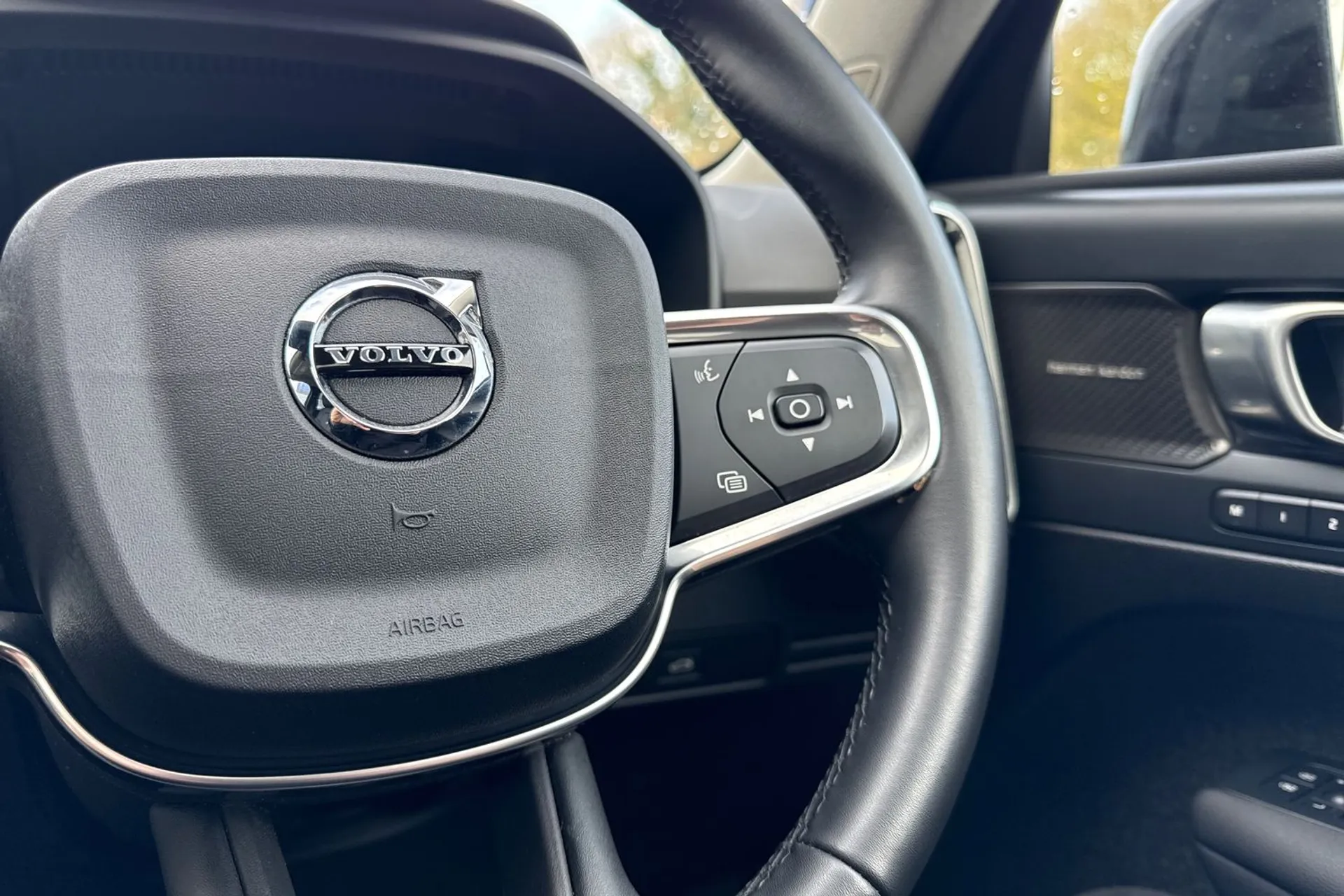 Volvo XC40 thumbnail image number 37