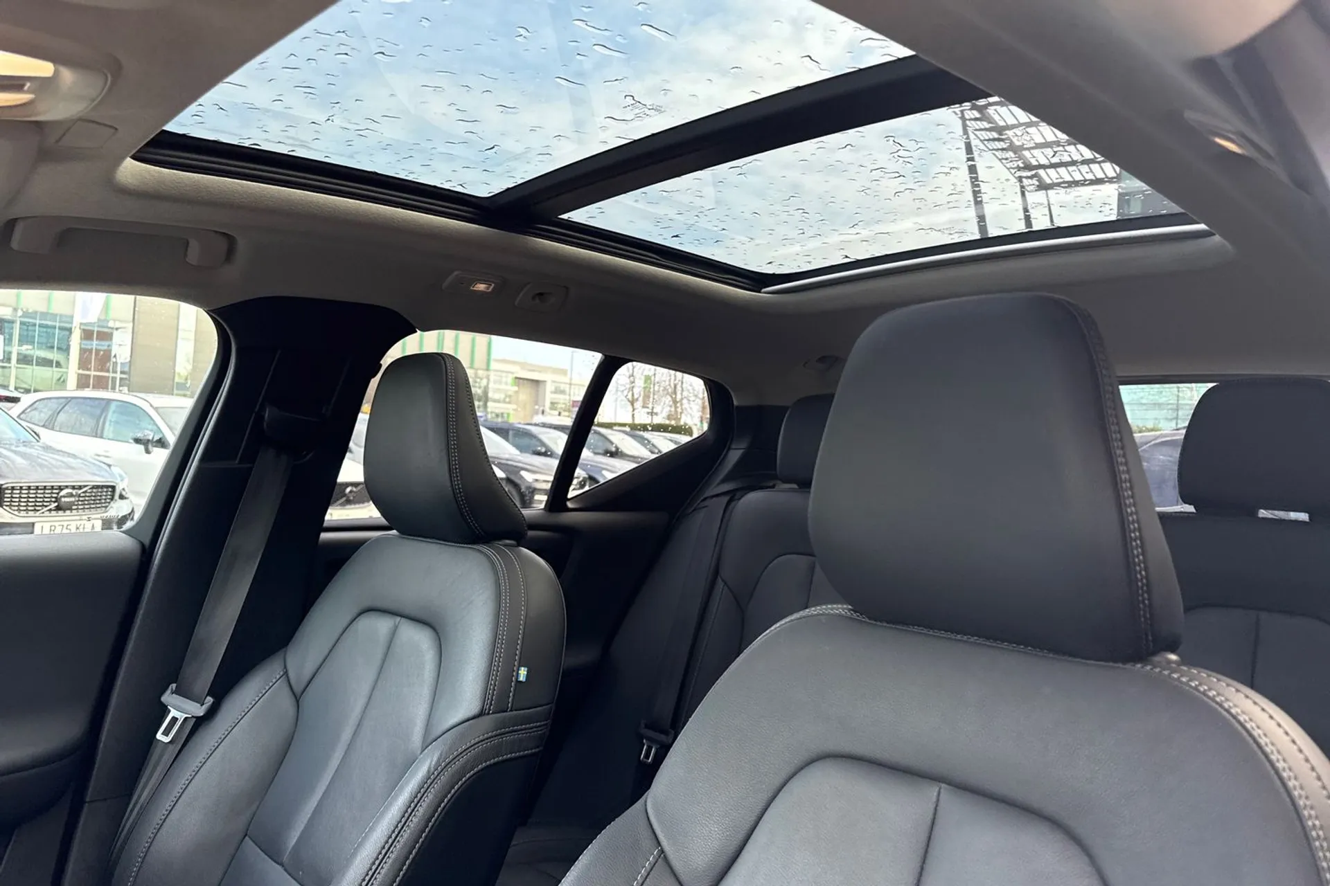 Volvo XC40 thumbnail image number 29