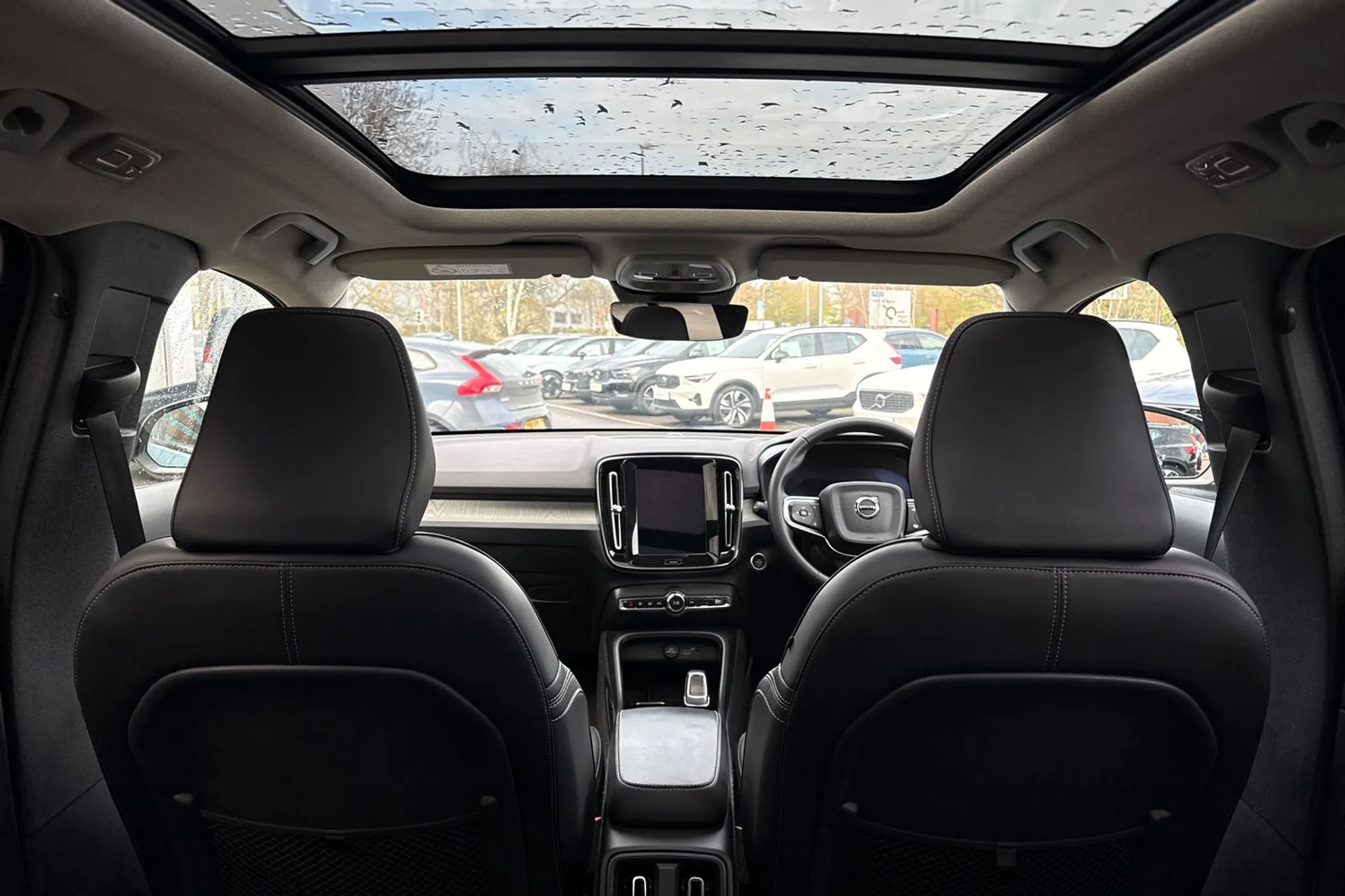 Volvo XC40 thumbnail image number 22