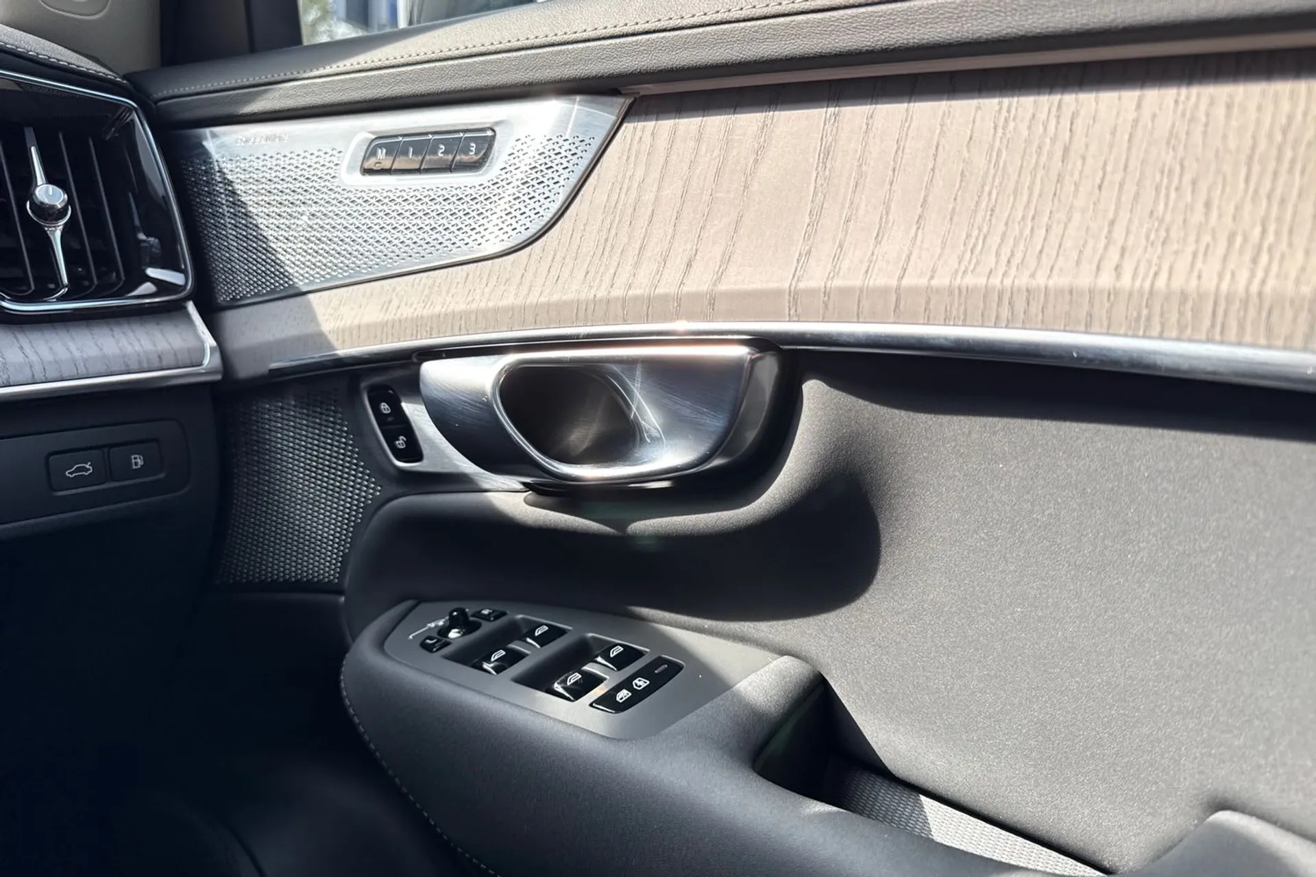 Volvo XC90 thumbnail image number 42