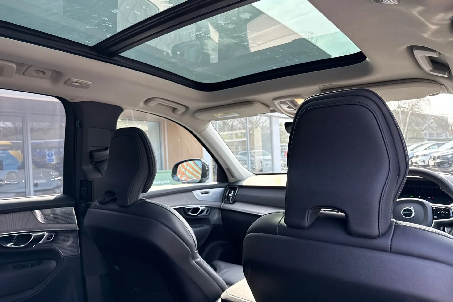 Volvo XC90 thumbnail image number 24