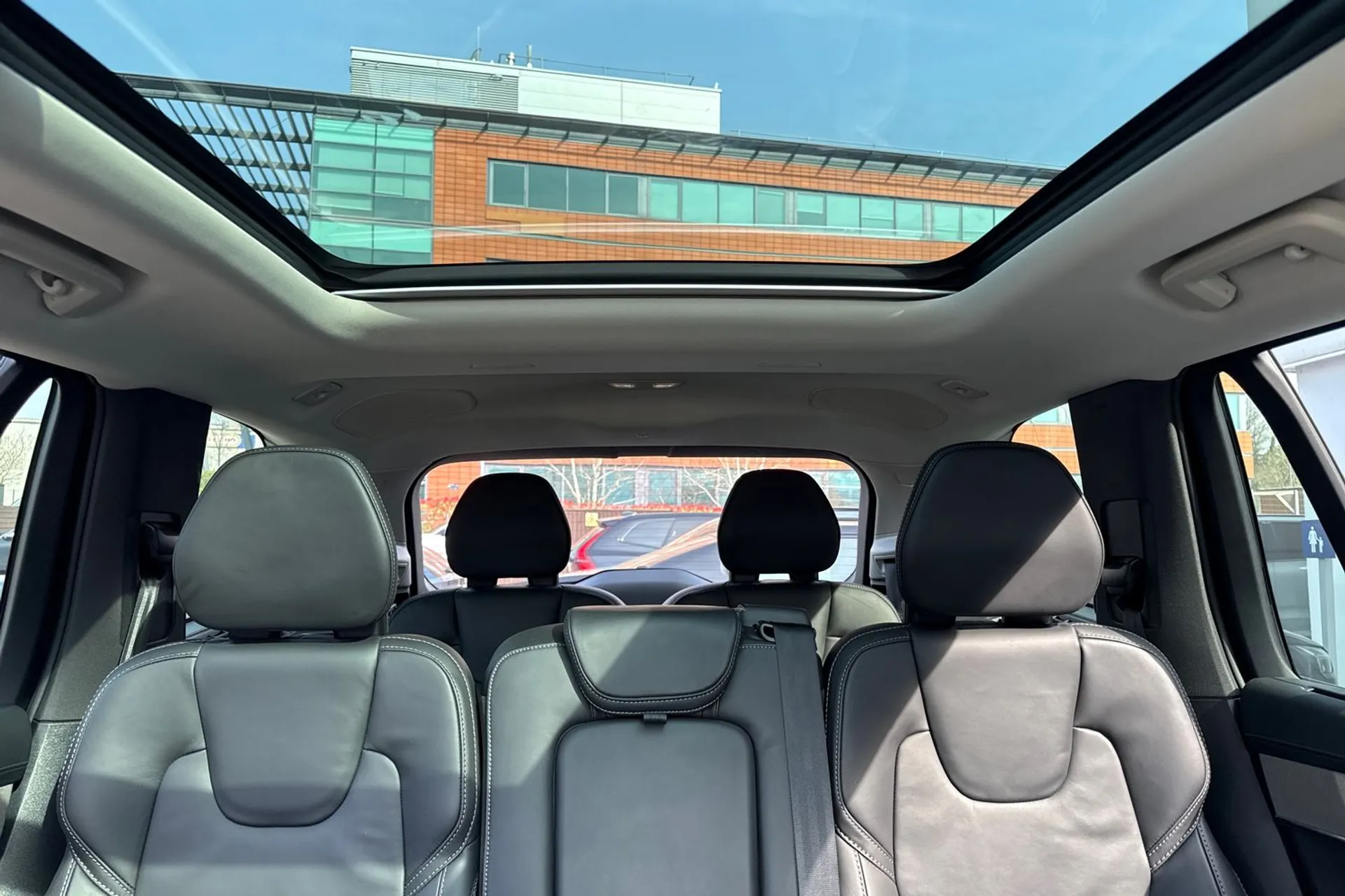 Volvo XC90 thumbnail image number 6