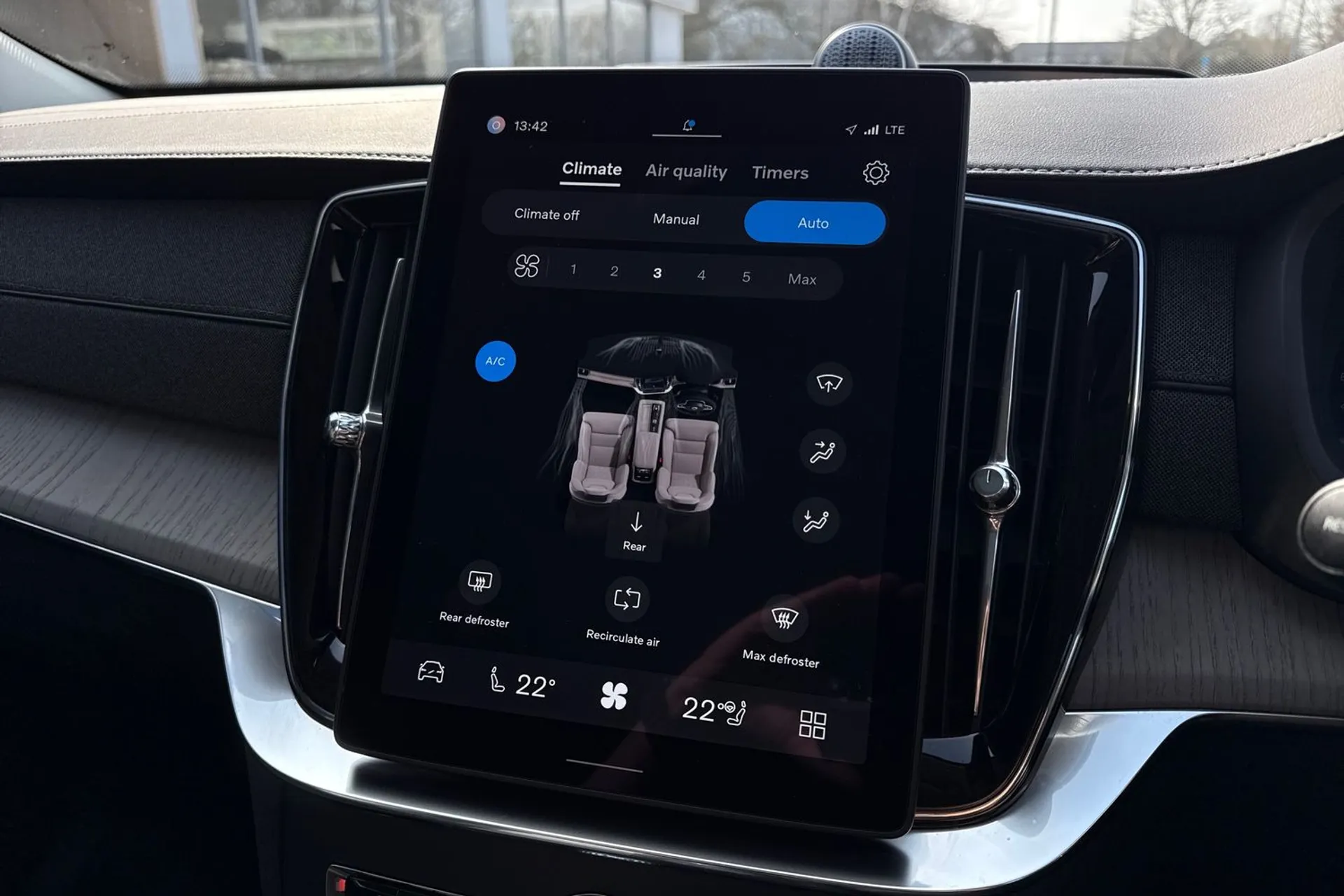 Volvo XC90 thumbnail image number 39