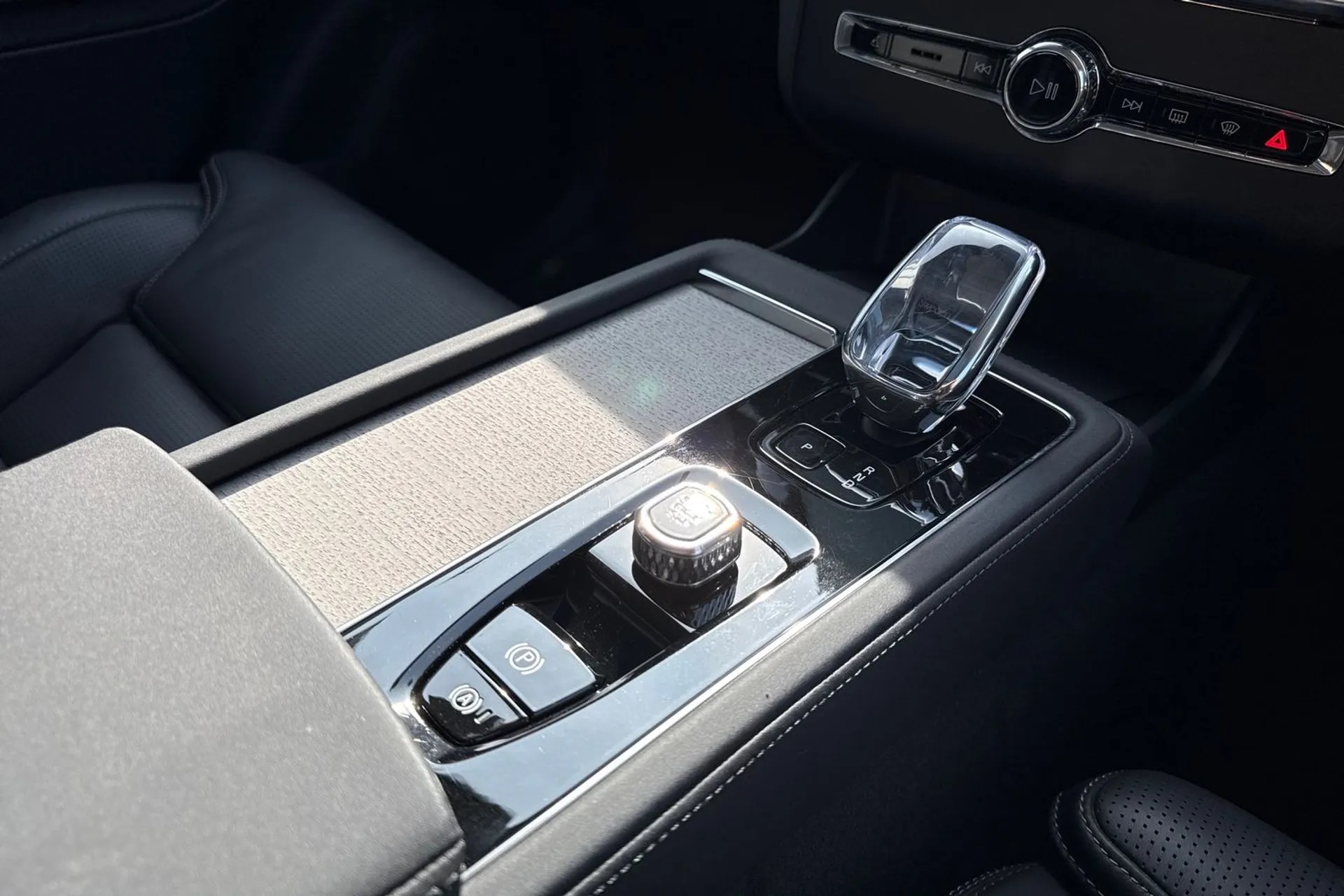 Volvo XC90 thumbnail image number 43