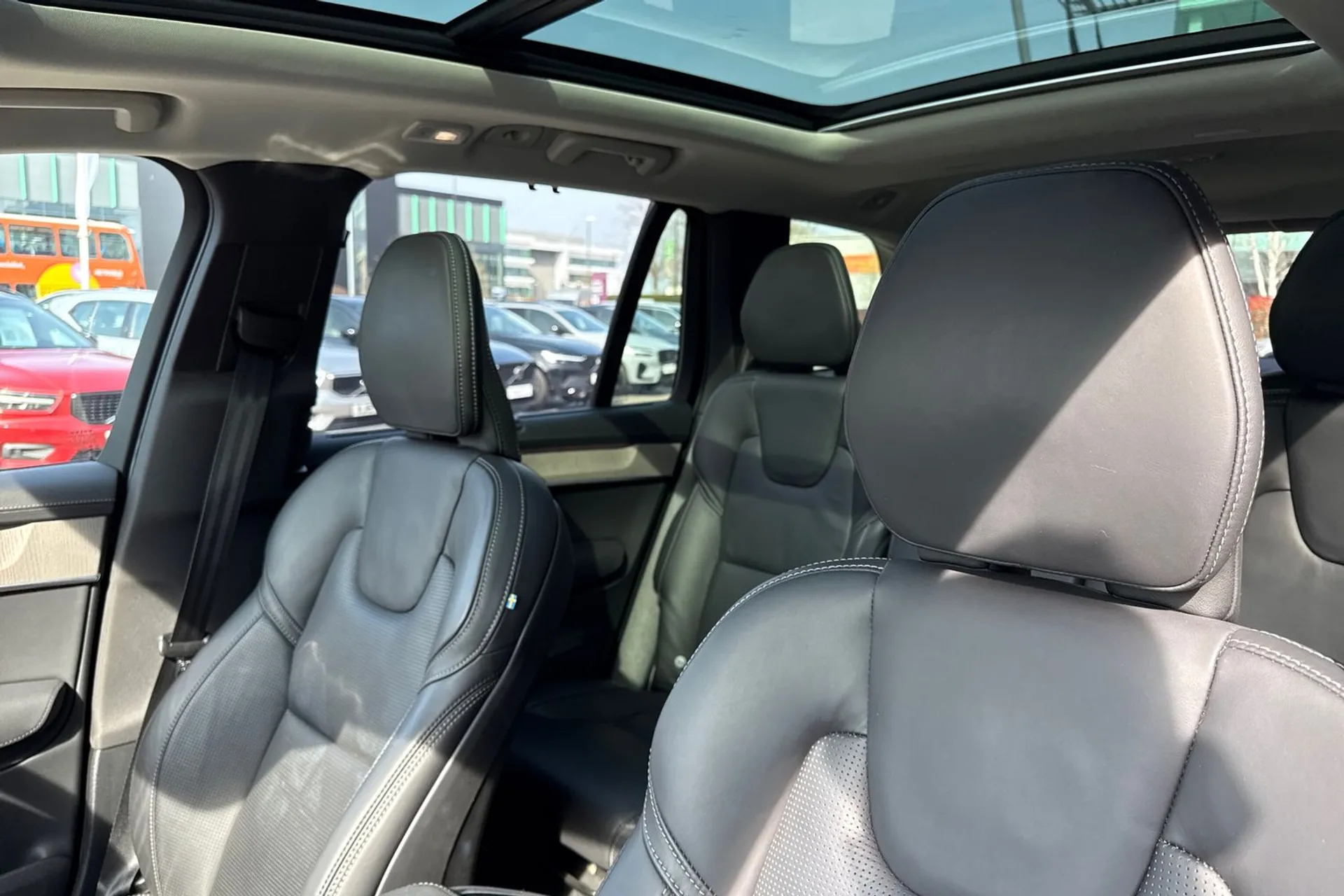 Volvo XC90 thumbnail image number 30