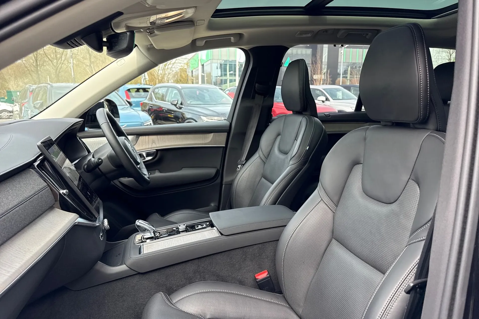 Volvo XC90 thumbnail image number 30