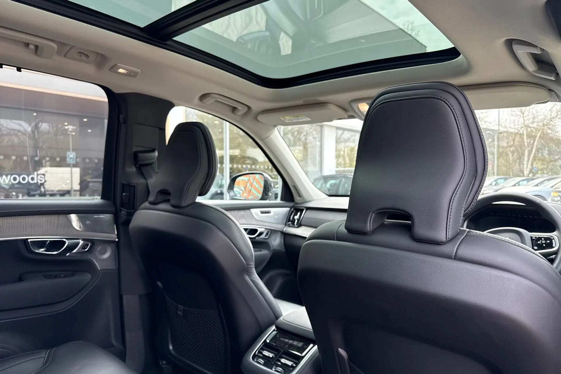 Volvo XC90 thumbnail image number 25