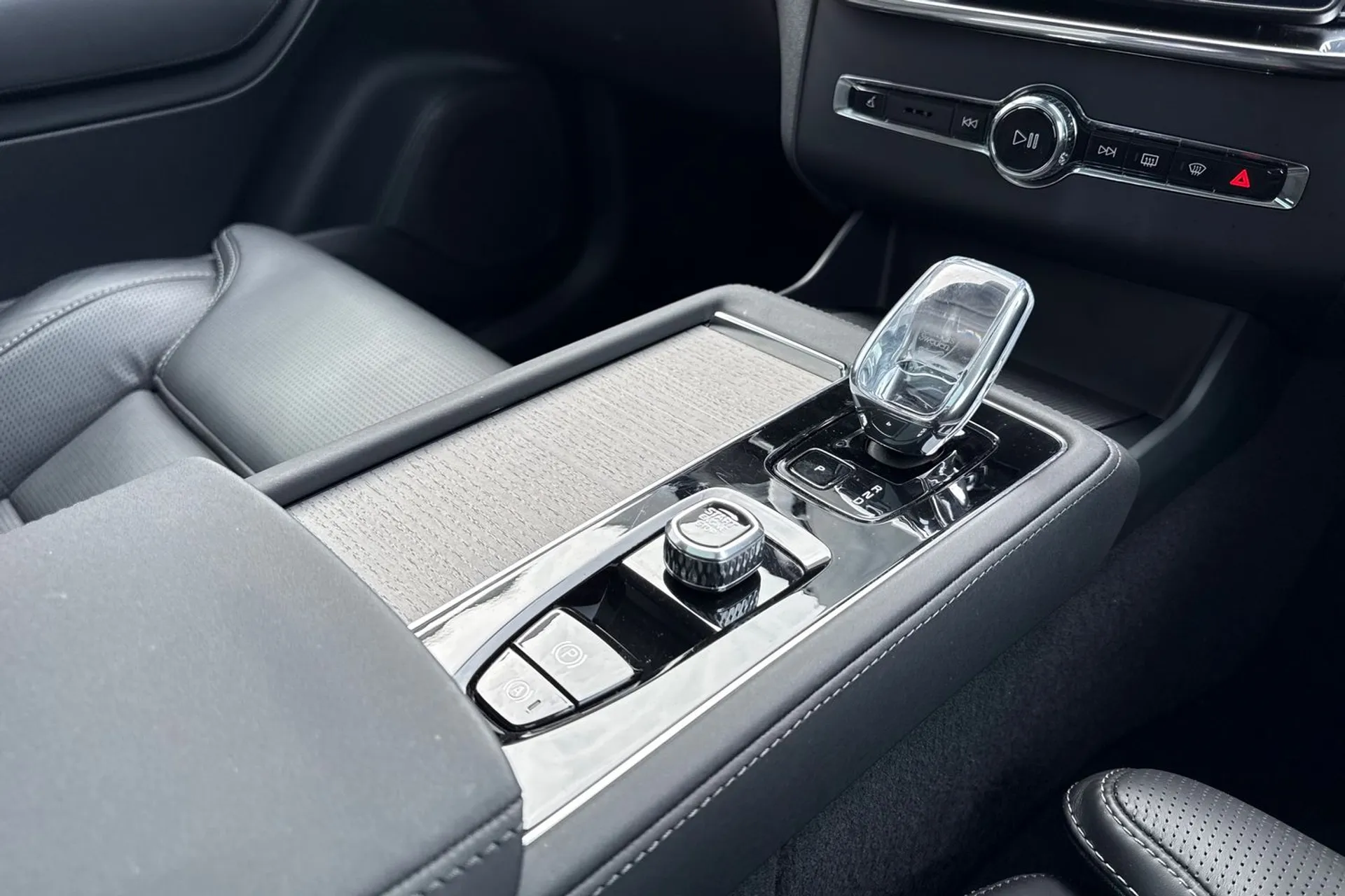 Volvo XC90 thumbnail image number 45