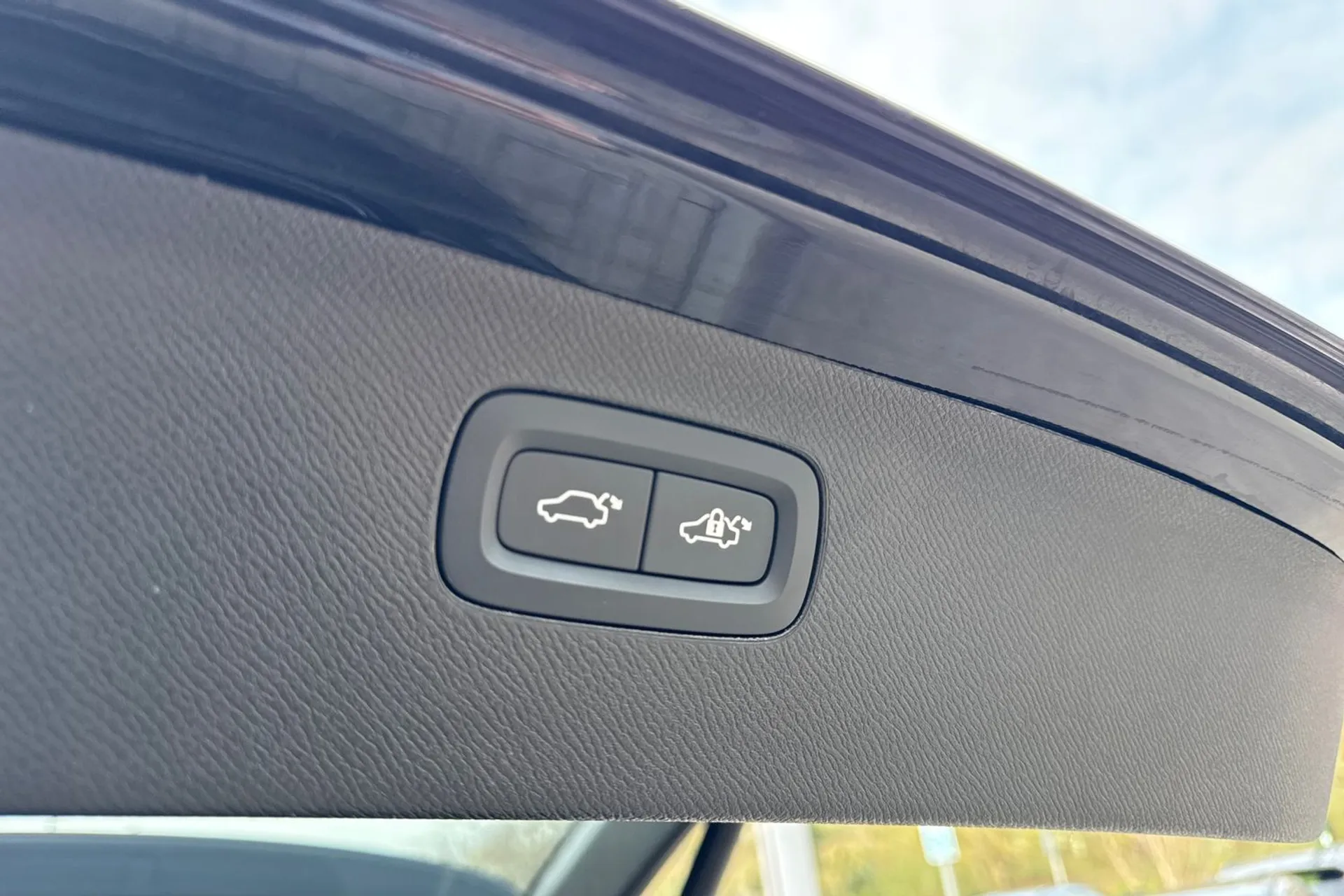 Volvo XC90 thumbnail image number 22