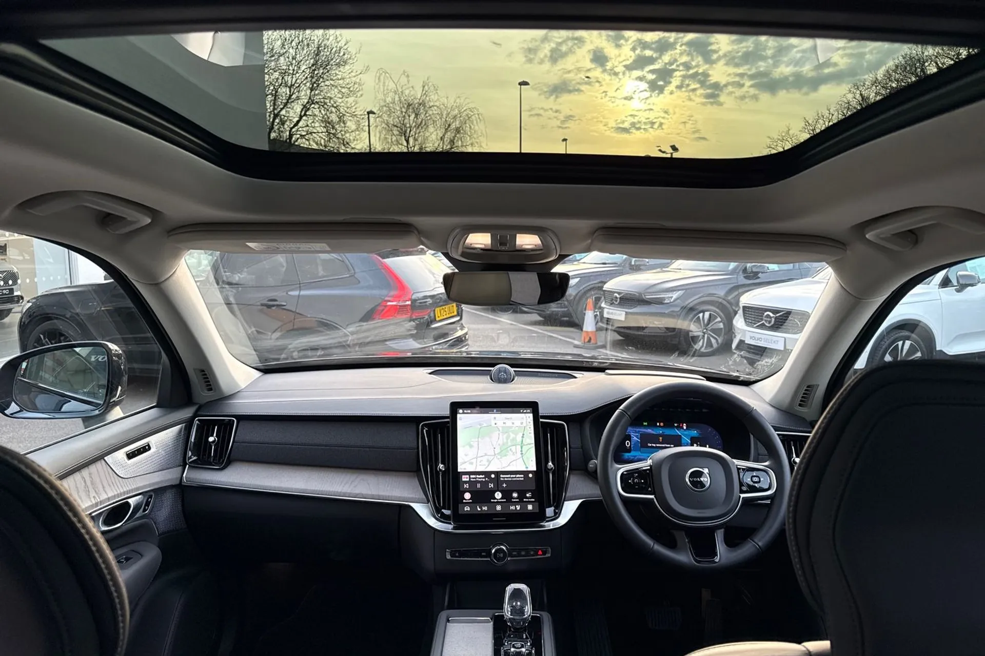 Volvo XC90 thumbnail image number 3